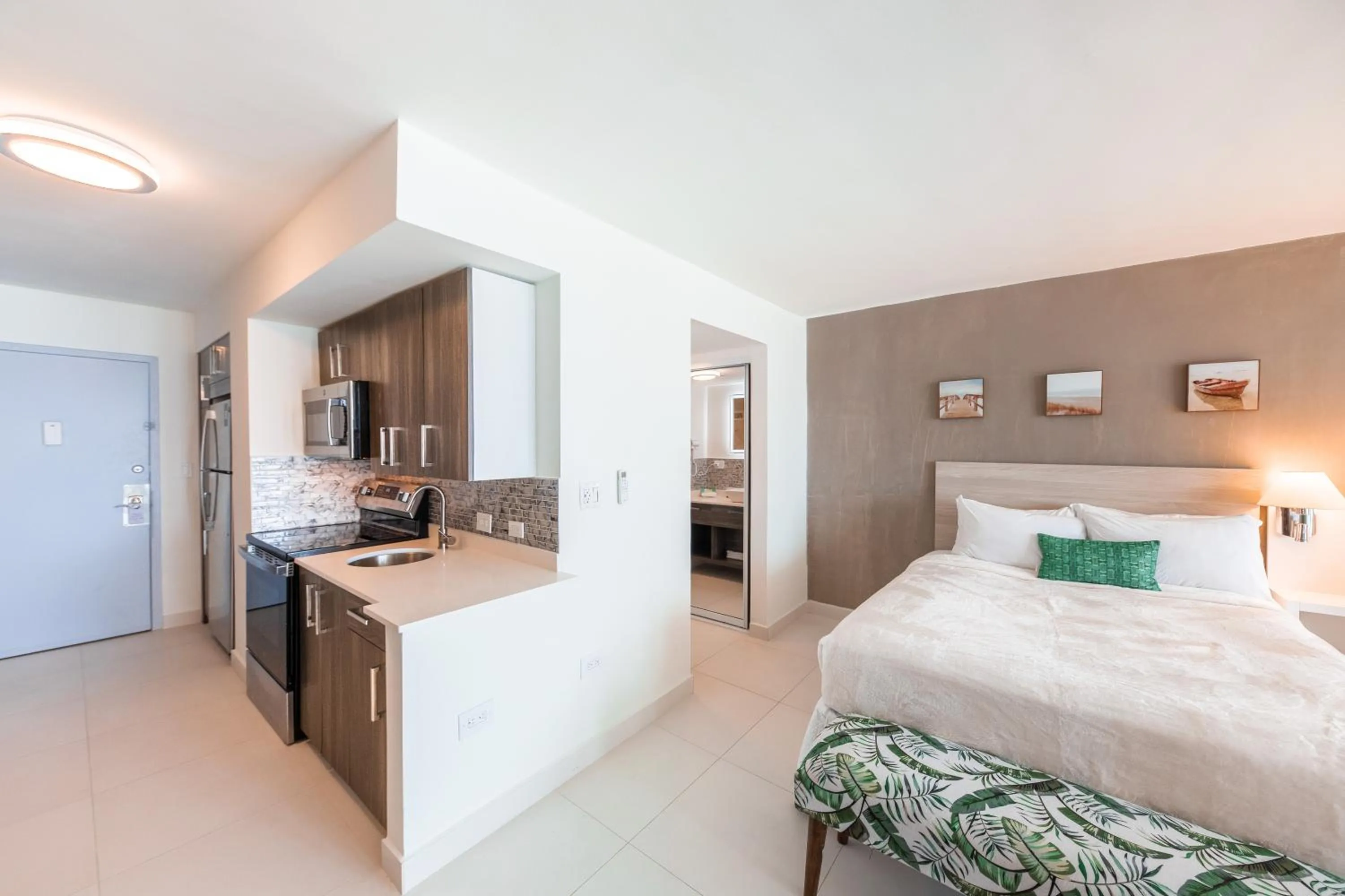 Bed in ESJ Towers by Chana