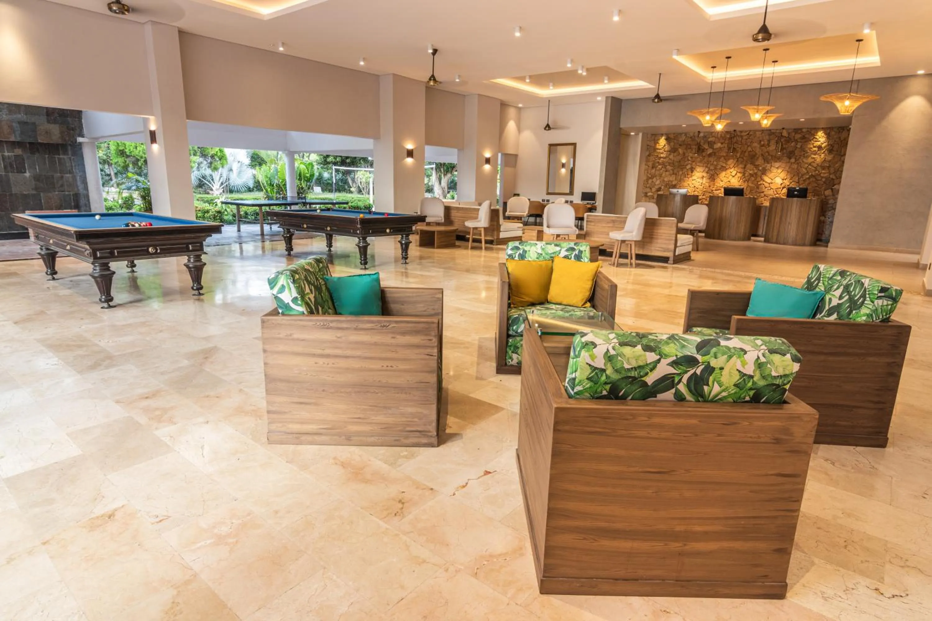 Billiard in GHL Hotel Club el Puente