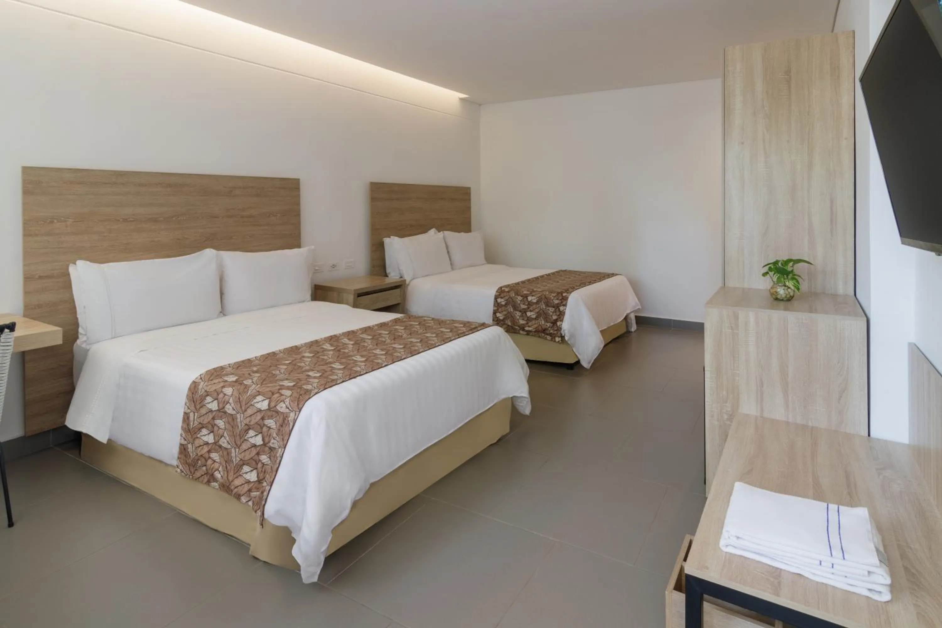 Photo of the whole room, Bed in GHL Hotel Club el Puente