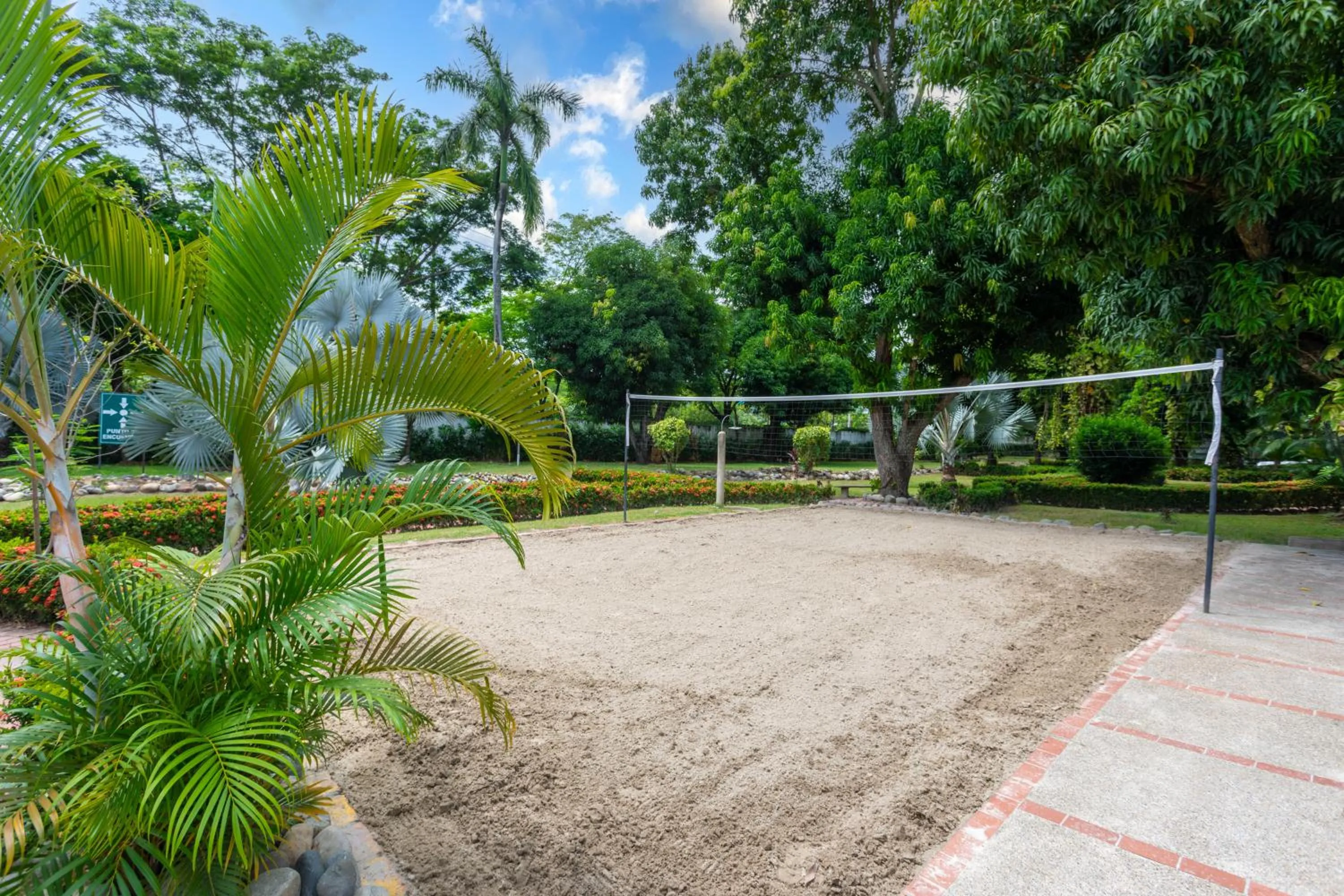 Entertainment in GHL Hotel Club el Puente