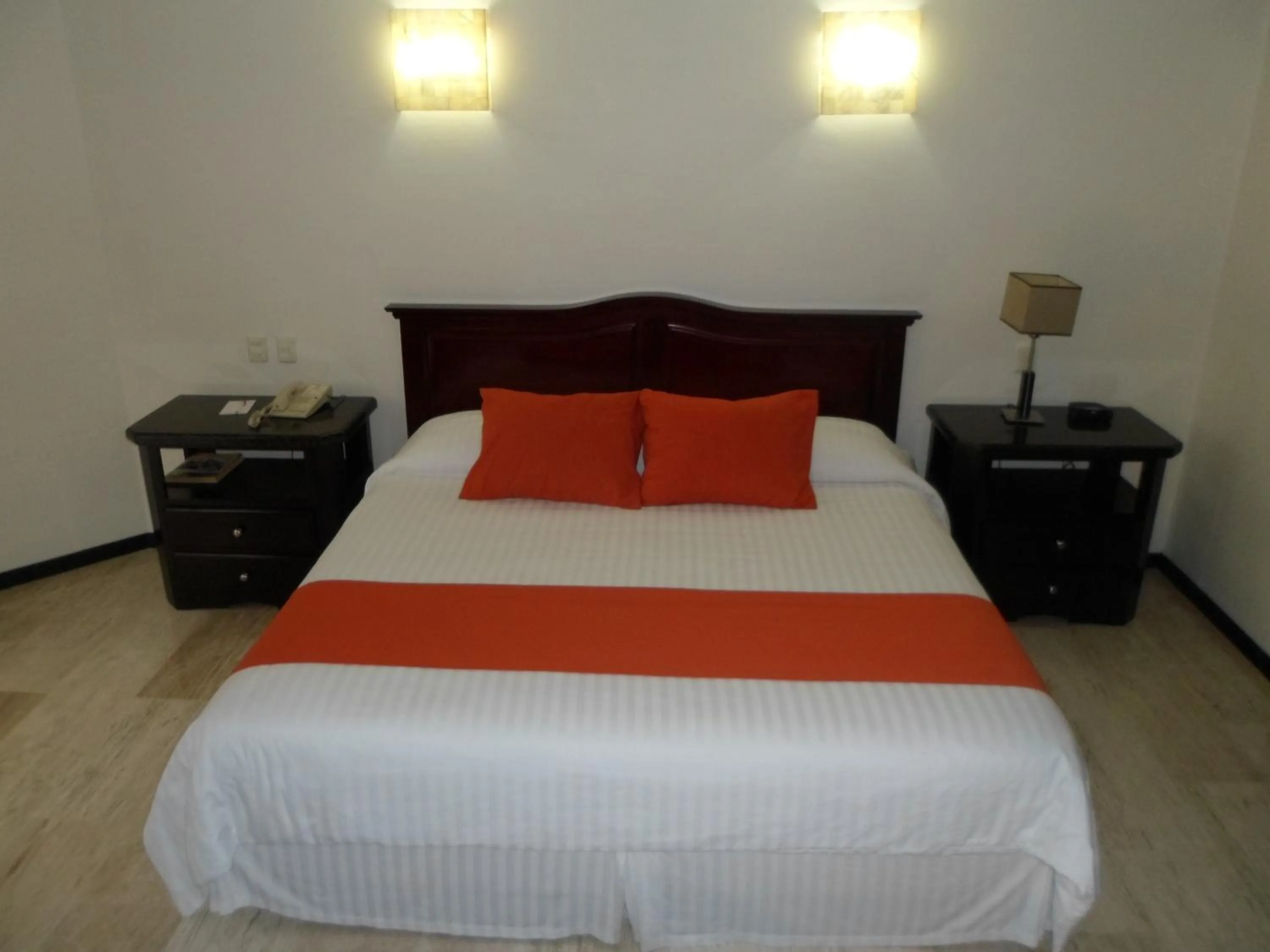 Bed in Hotel Poza Rica Inn