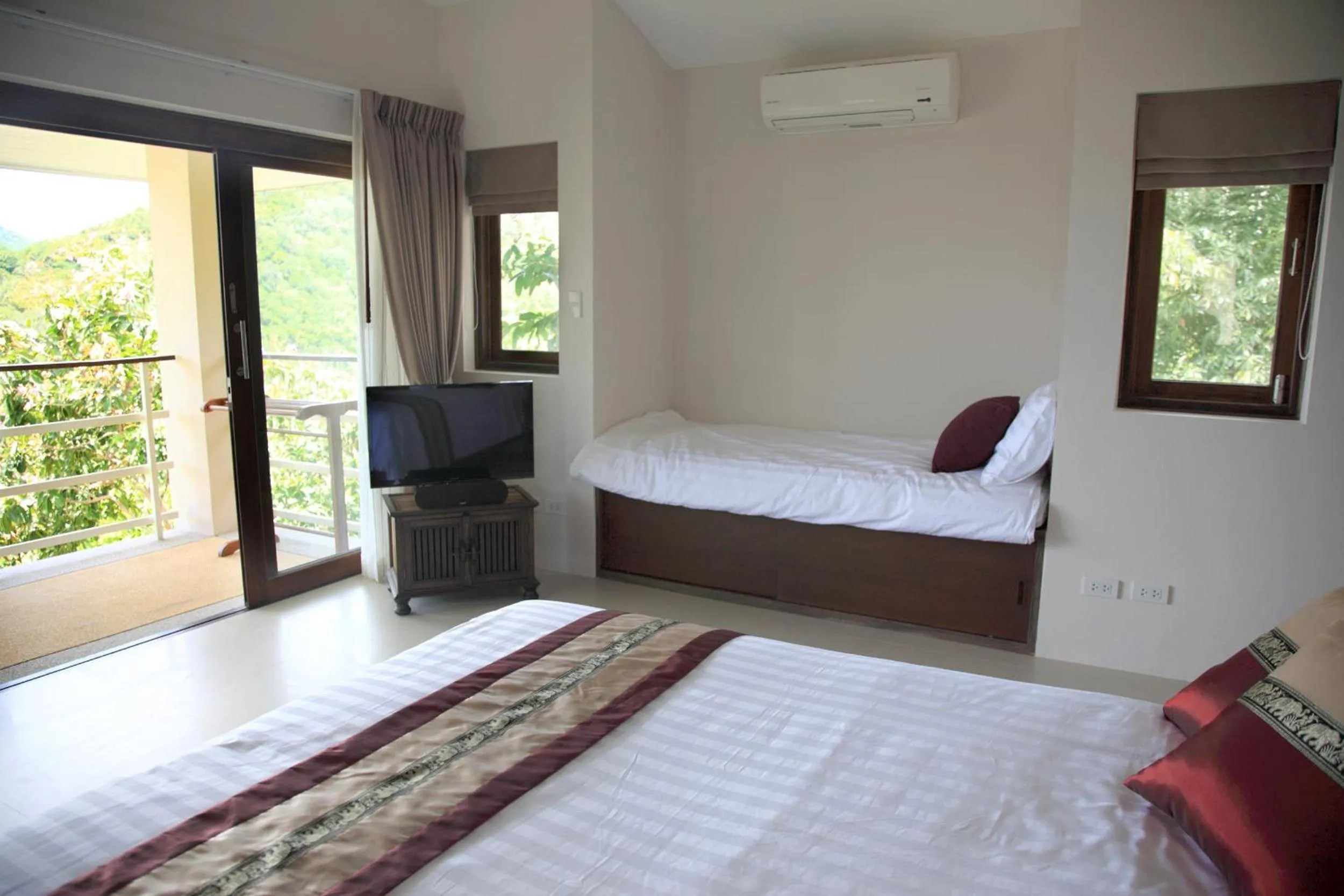 Bed in Koh Phangan Pavilions Serviced Apartments