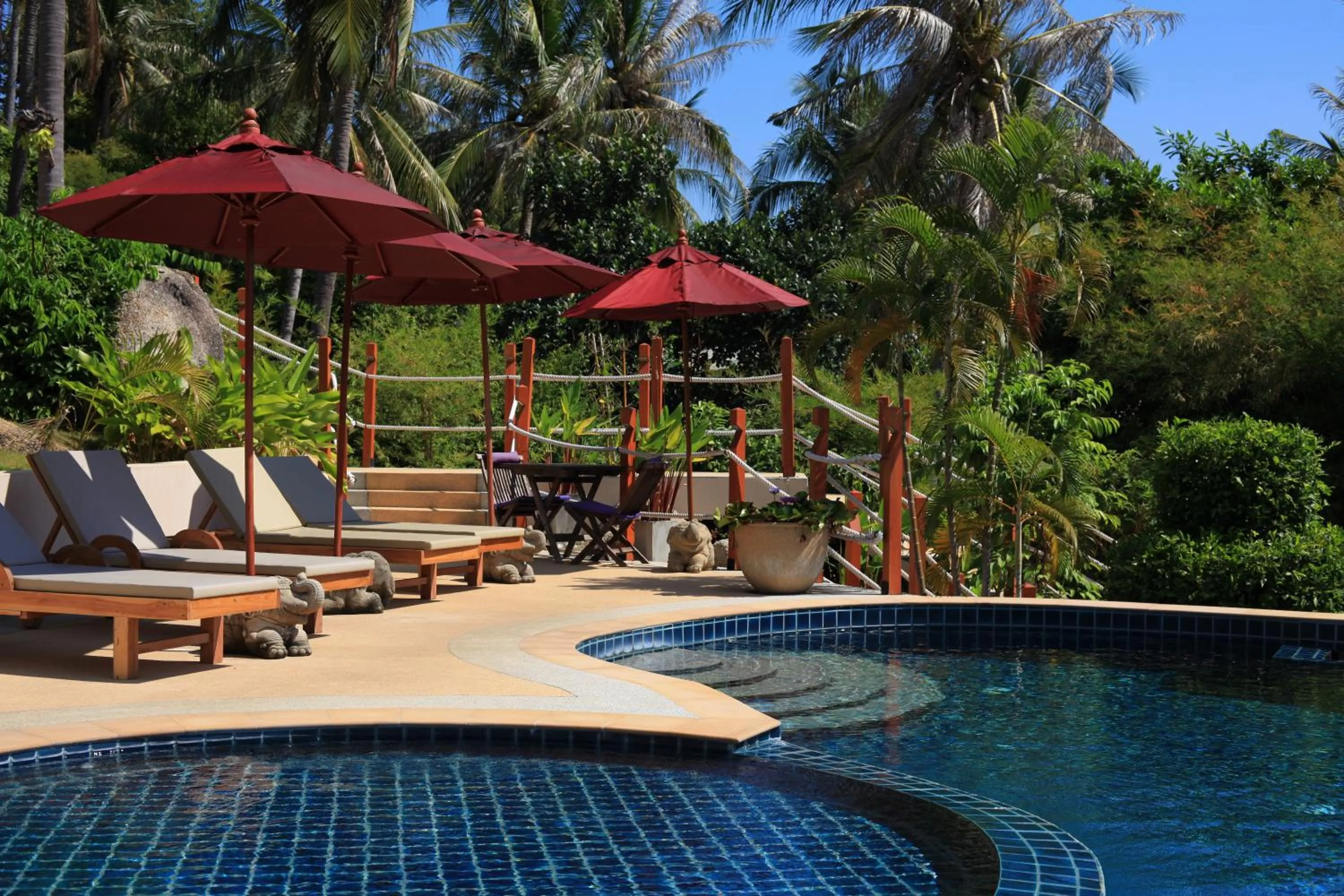 Swimming pool in Koh Phangan Pavilions Serviced Apartments