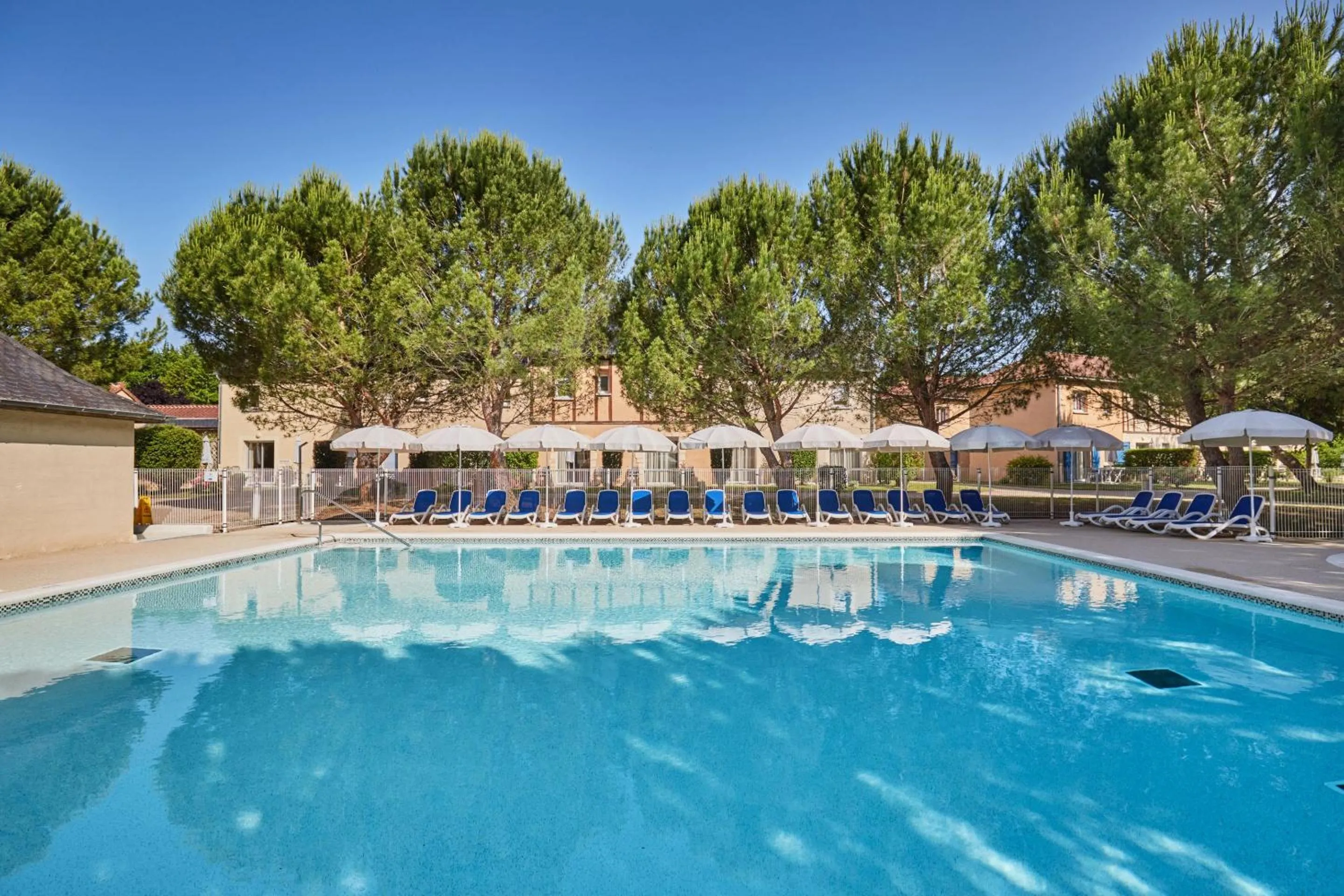 Swimming pool in Résidence Odalys Le Hameau du Moulin