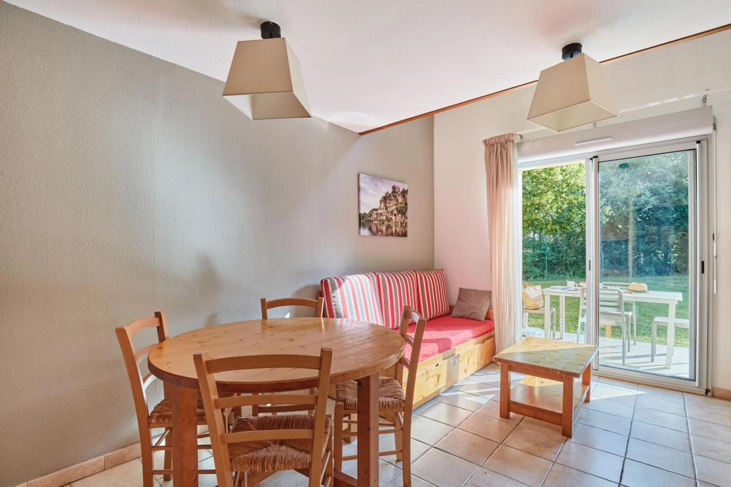 Dining area in Résidence Odalys Le Hameau du Moulin