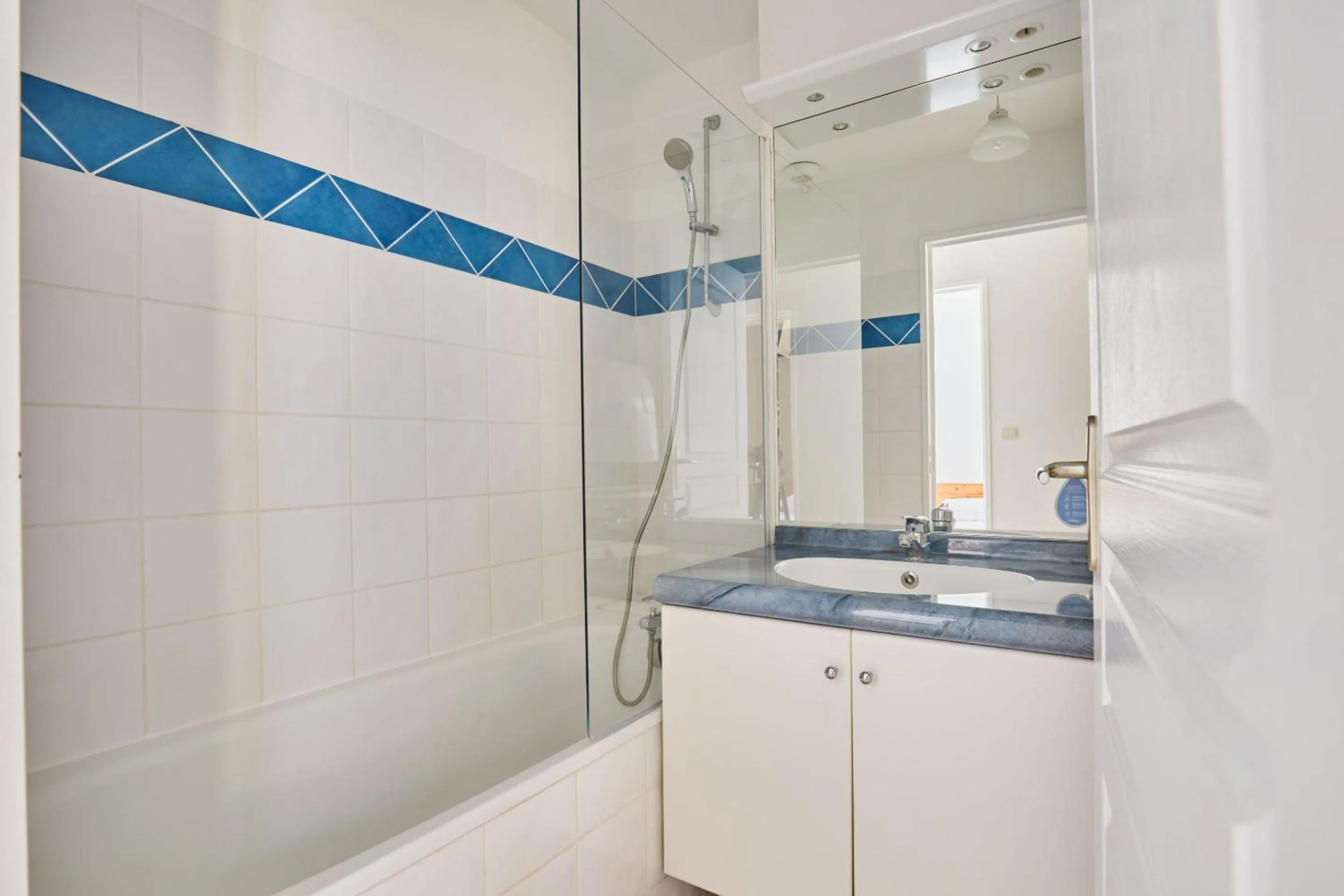 Bathroom in Résidence Odalys Le Hameau du Moulin