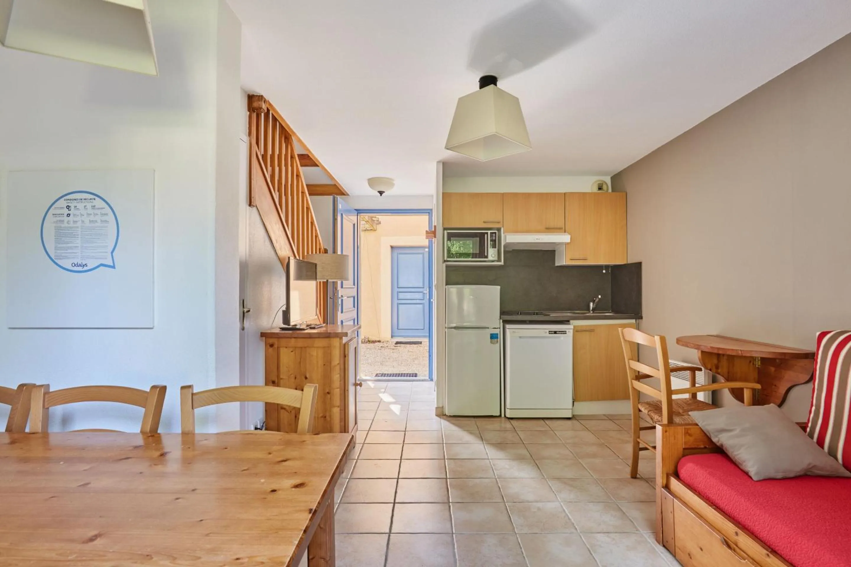Dining area in Résidence Odalys Le Hameau du Moulin