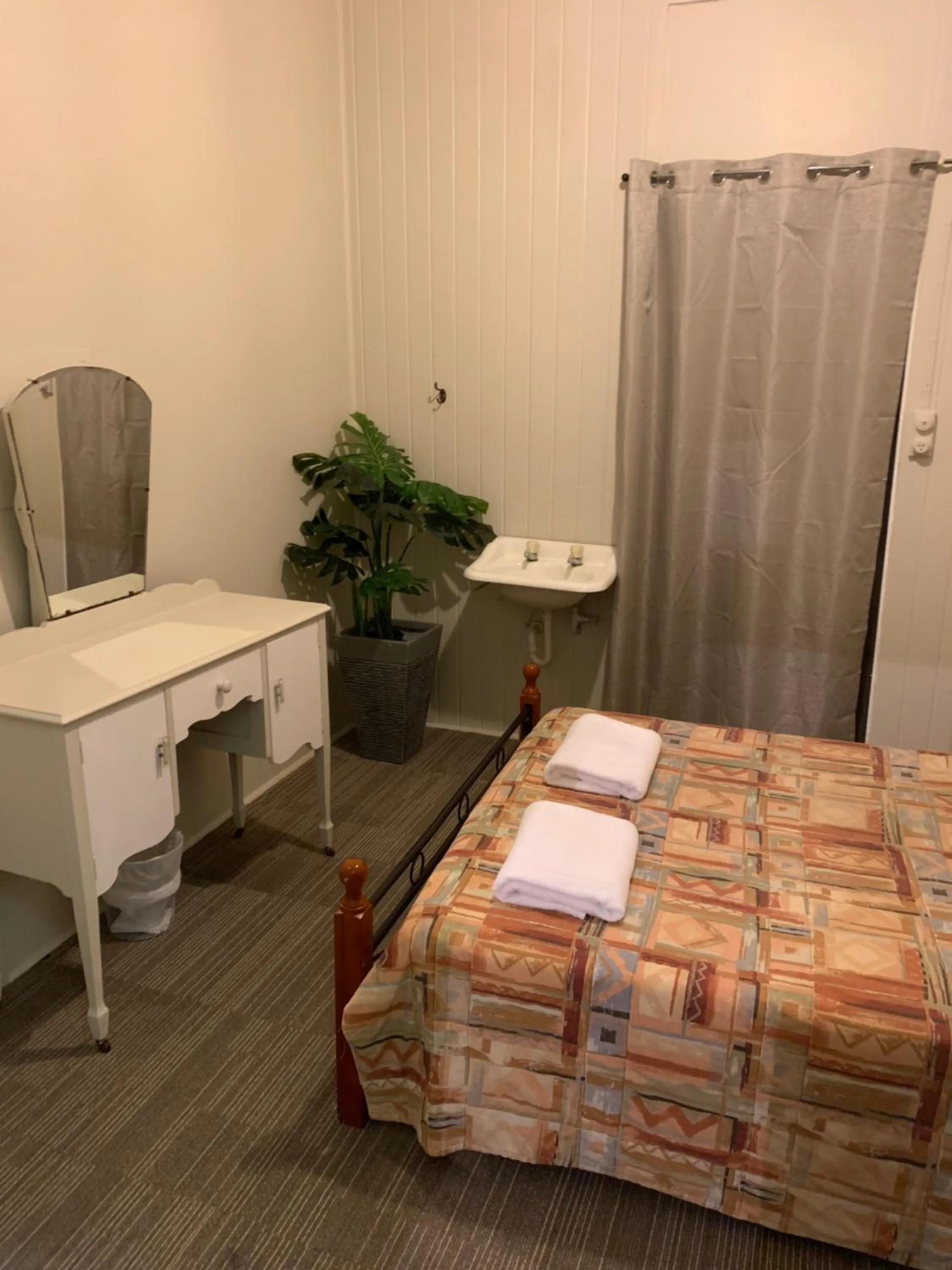 Bed in Biloela Hotel