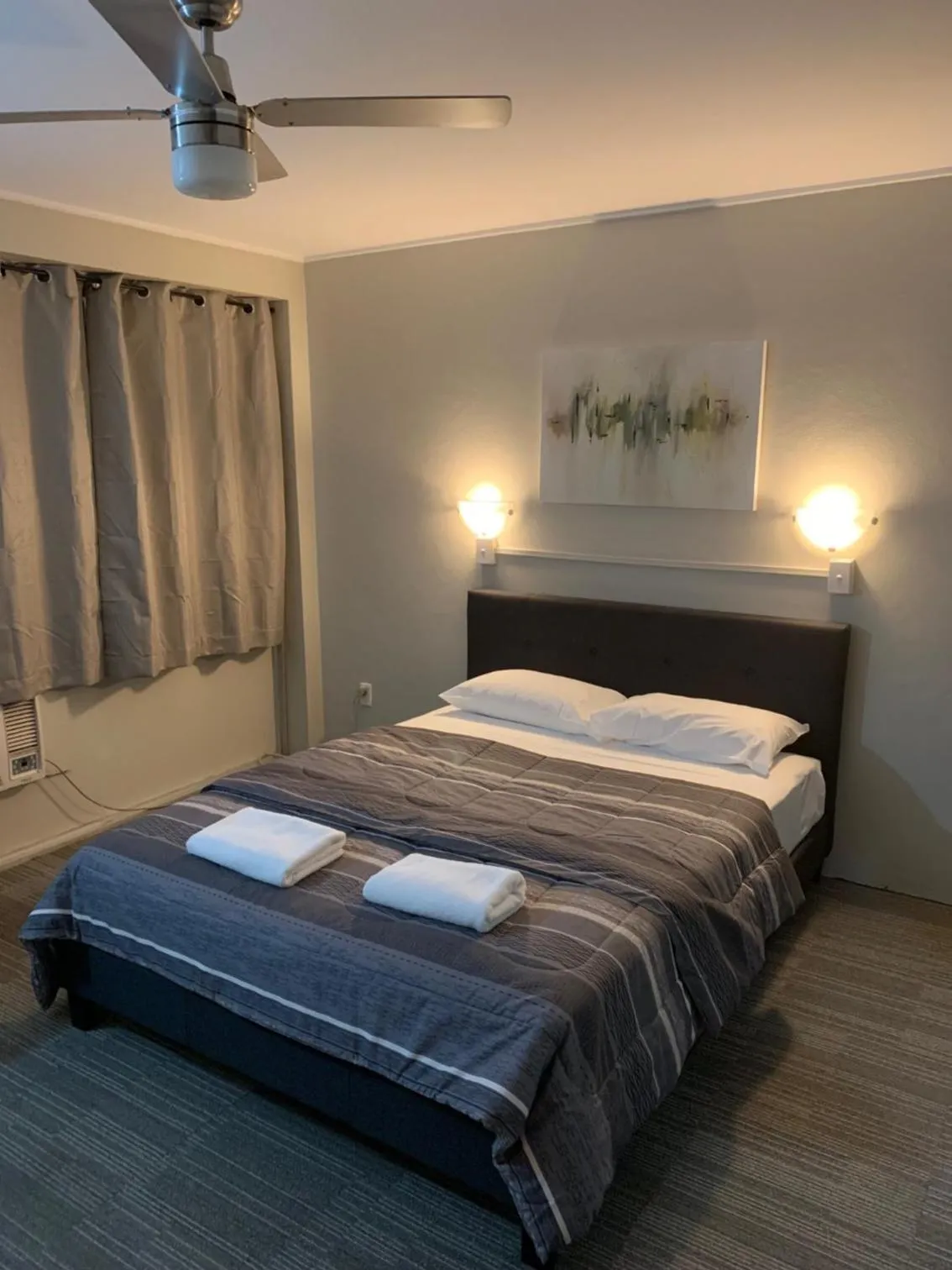 Bed in Biloela Hotel