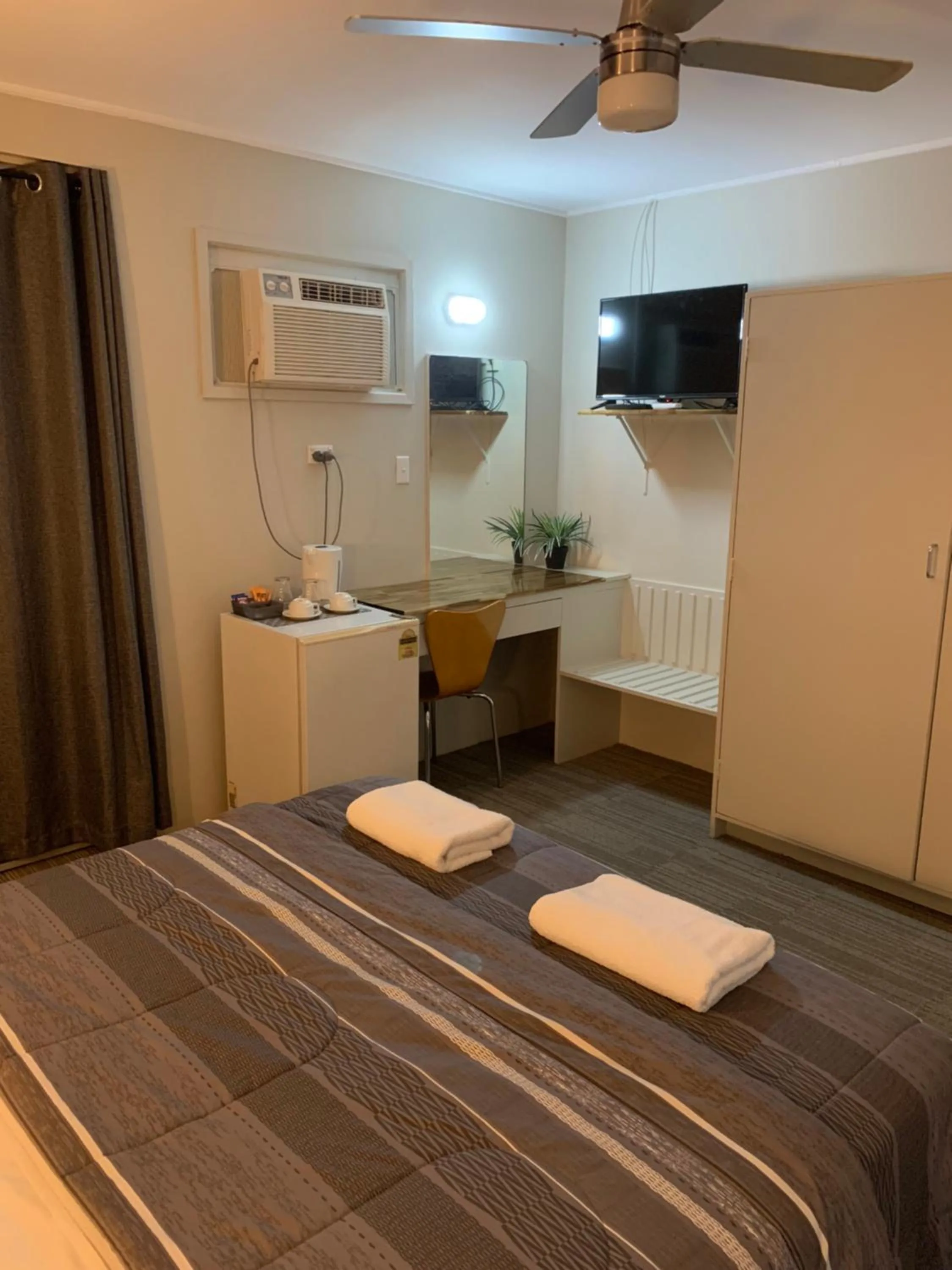 Bed in Biloela Hotel