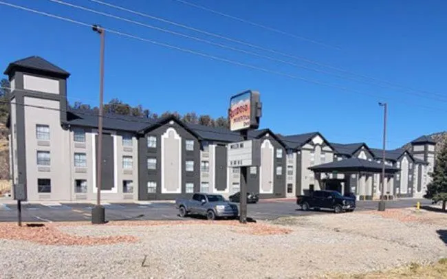 Property building in Ruidoso Mountain Inn