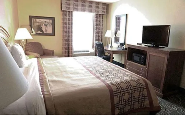 Bed in Ruidoso Mountain Inn