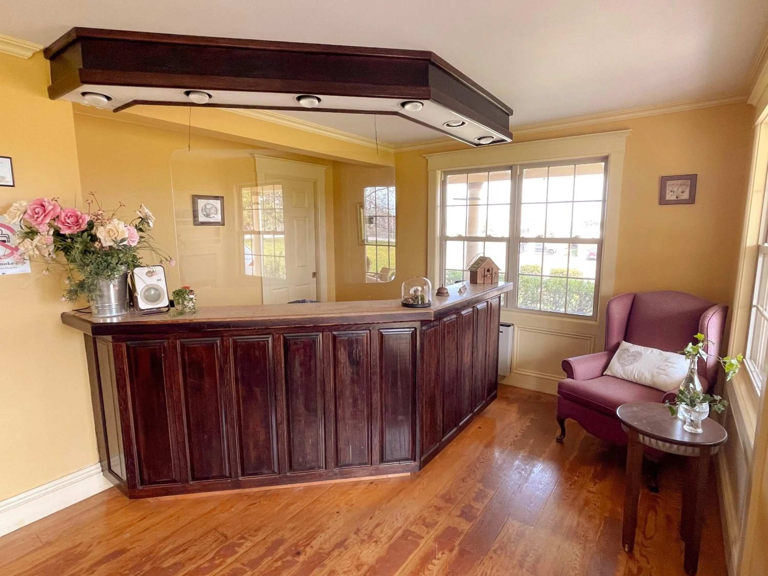 Property building in Silverwood Motel