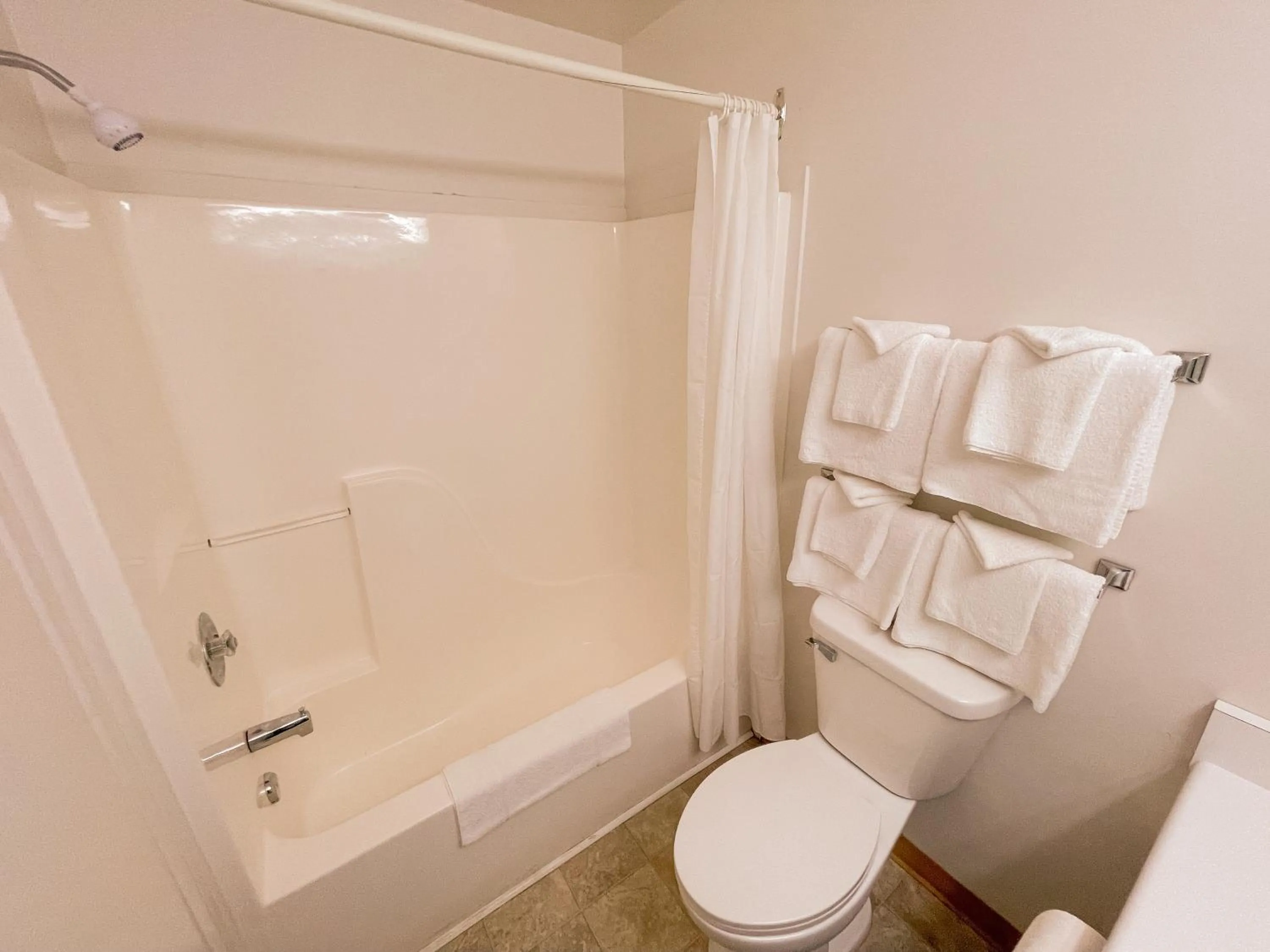 Bathroom in Silverwood Motel