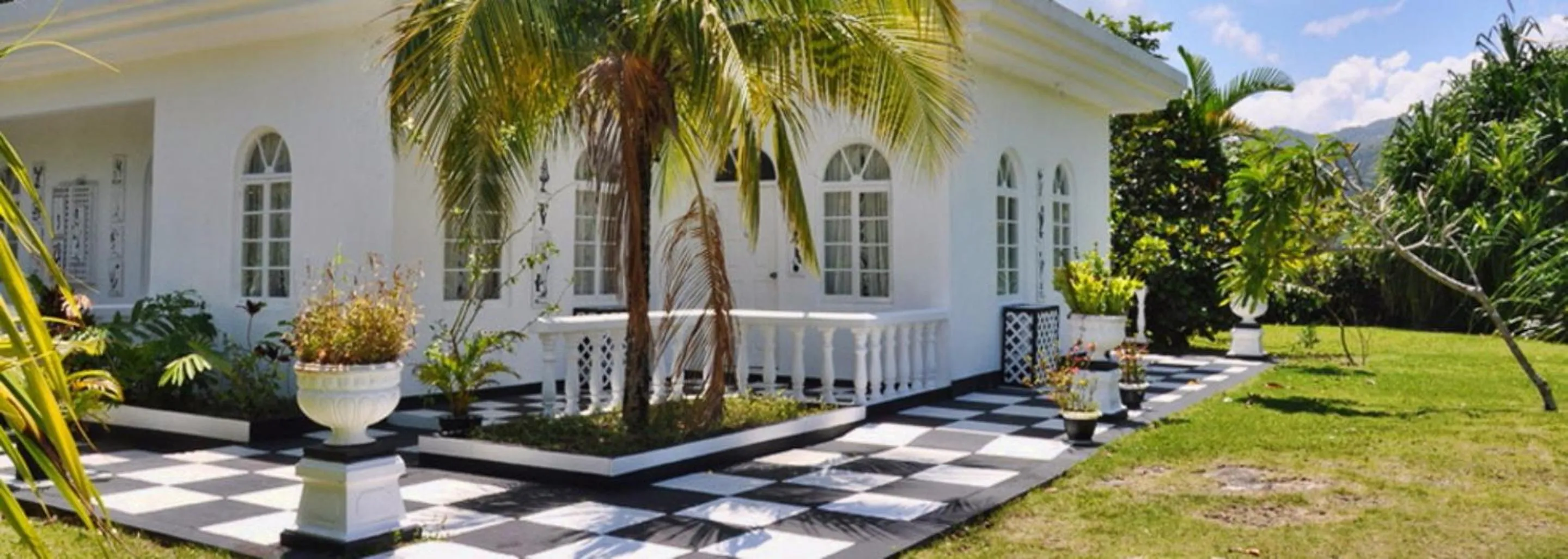 Patio in Jamaica Palace Hotel