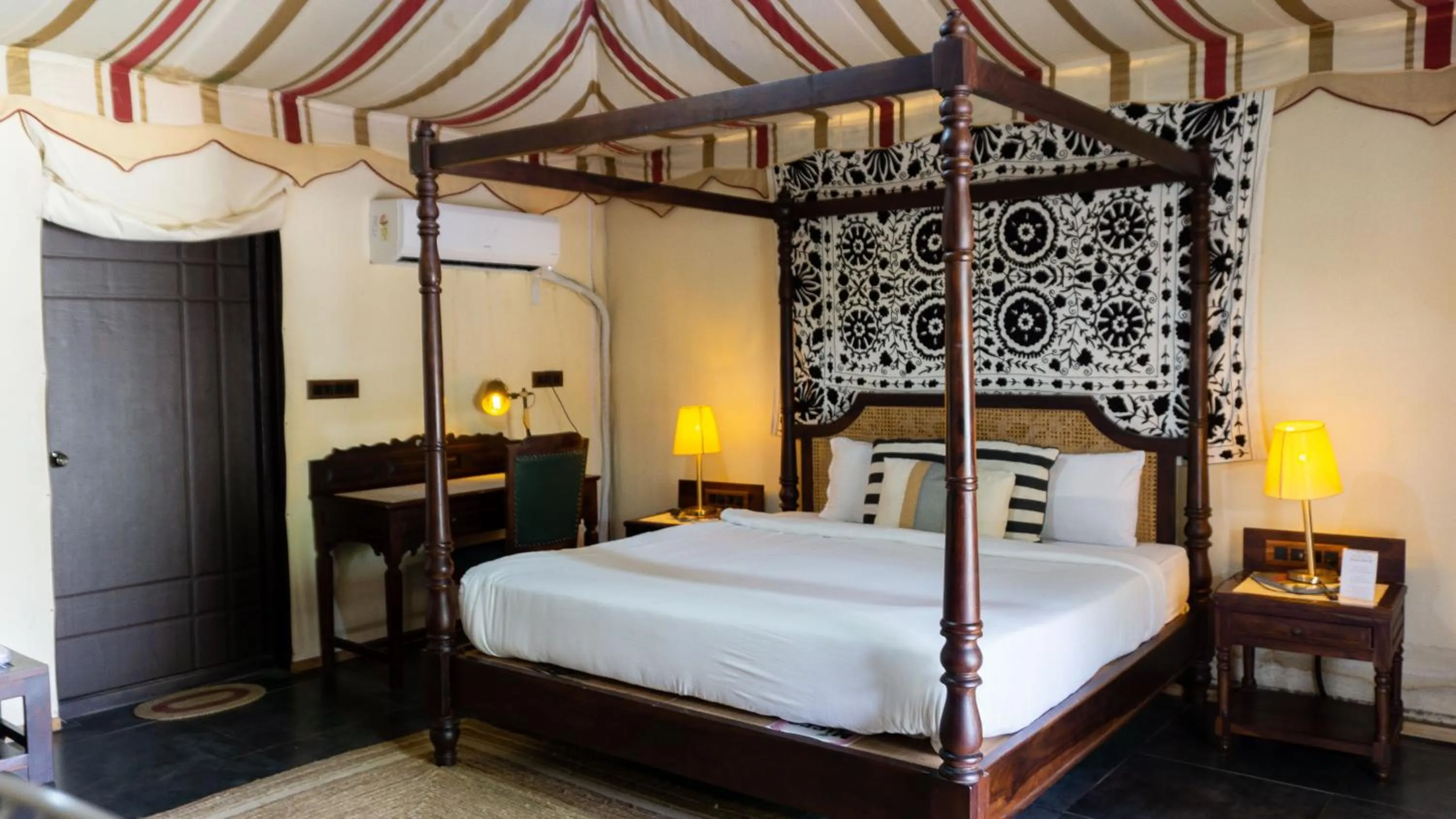 Bed in 16 Bedouin Private Pool Villa