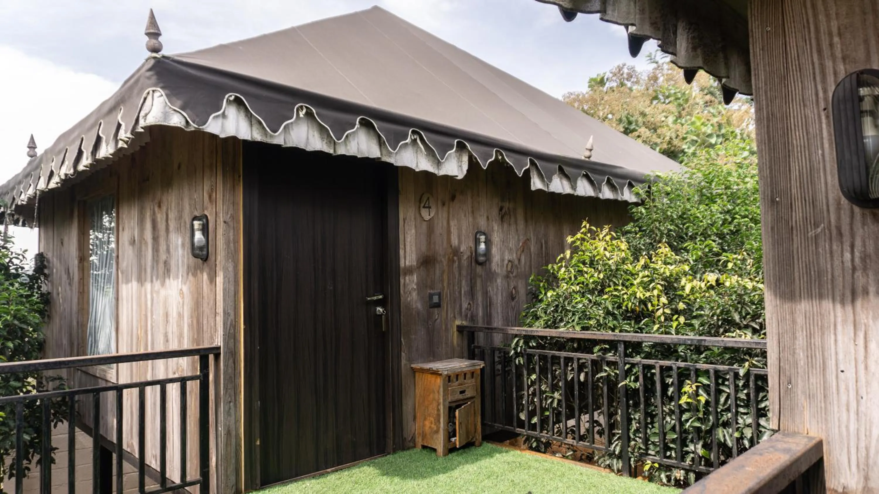 16 Bedouin Private Pool Villa