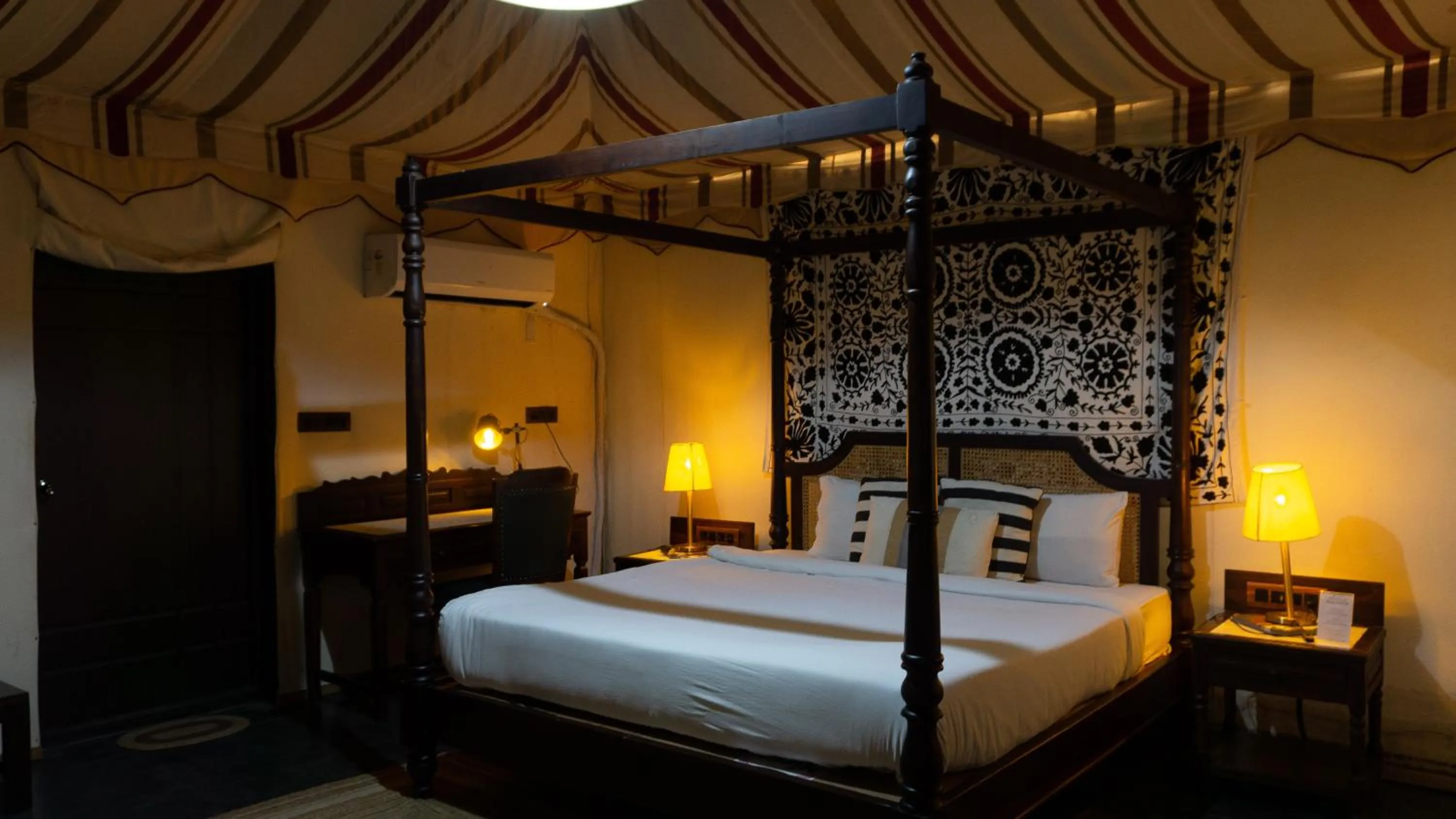 Bed in 16 Bedouin Private Pool Villa