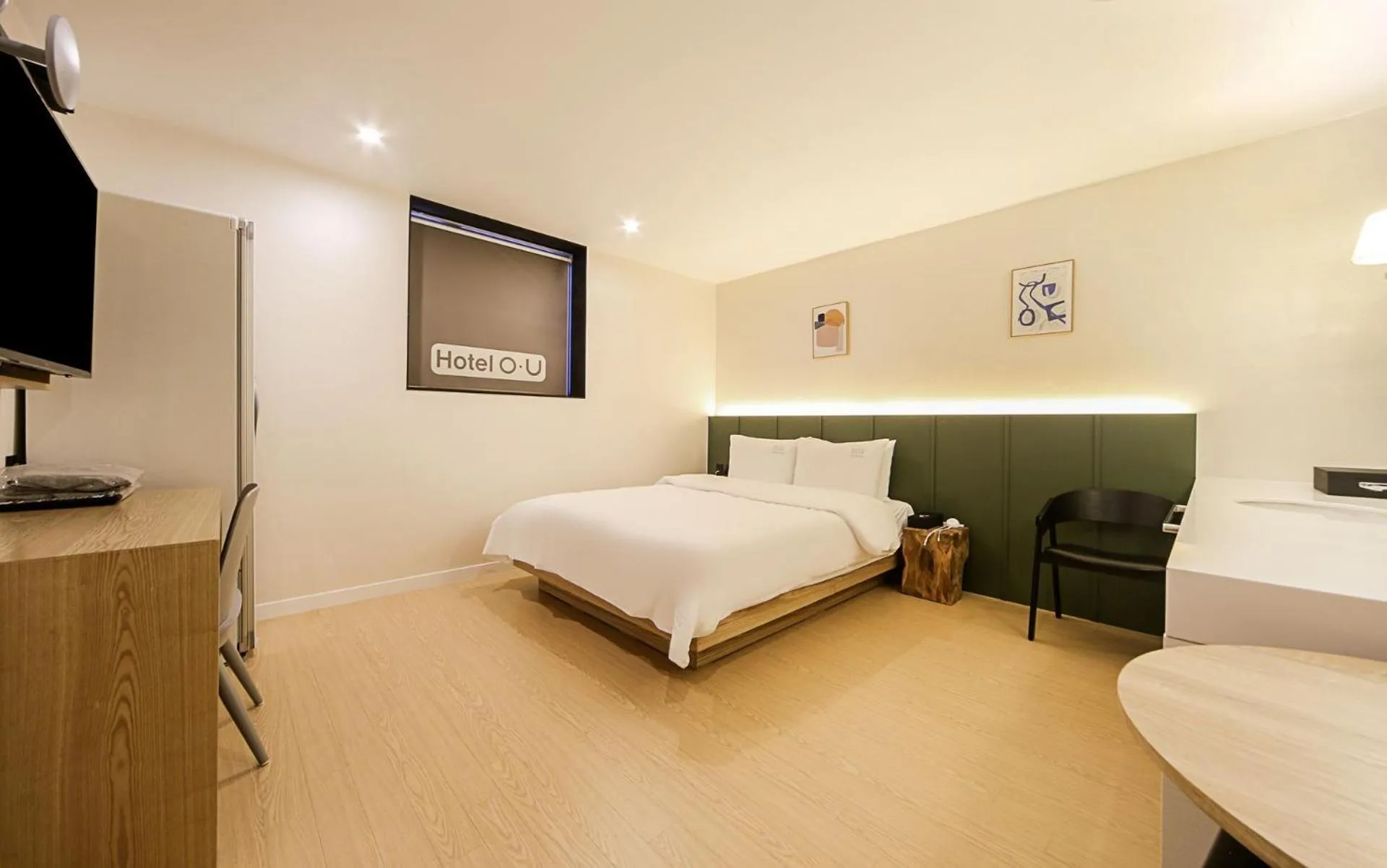 Bedroom, Bed in Hotel OU