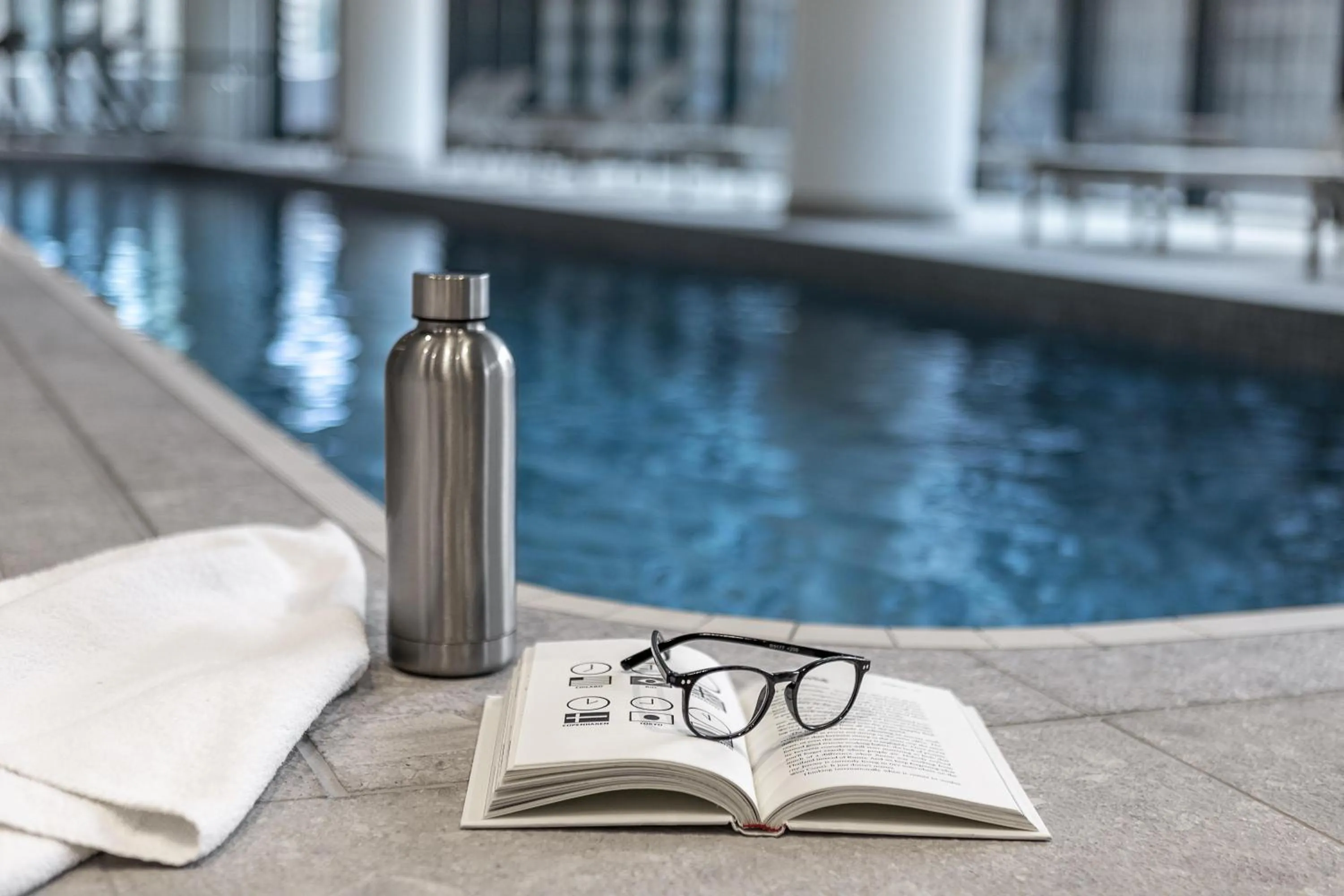 Pool view in Adina Apartment Hotel Melbourne Southbank