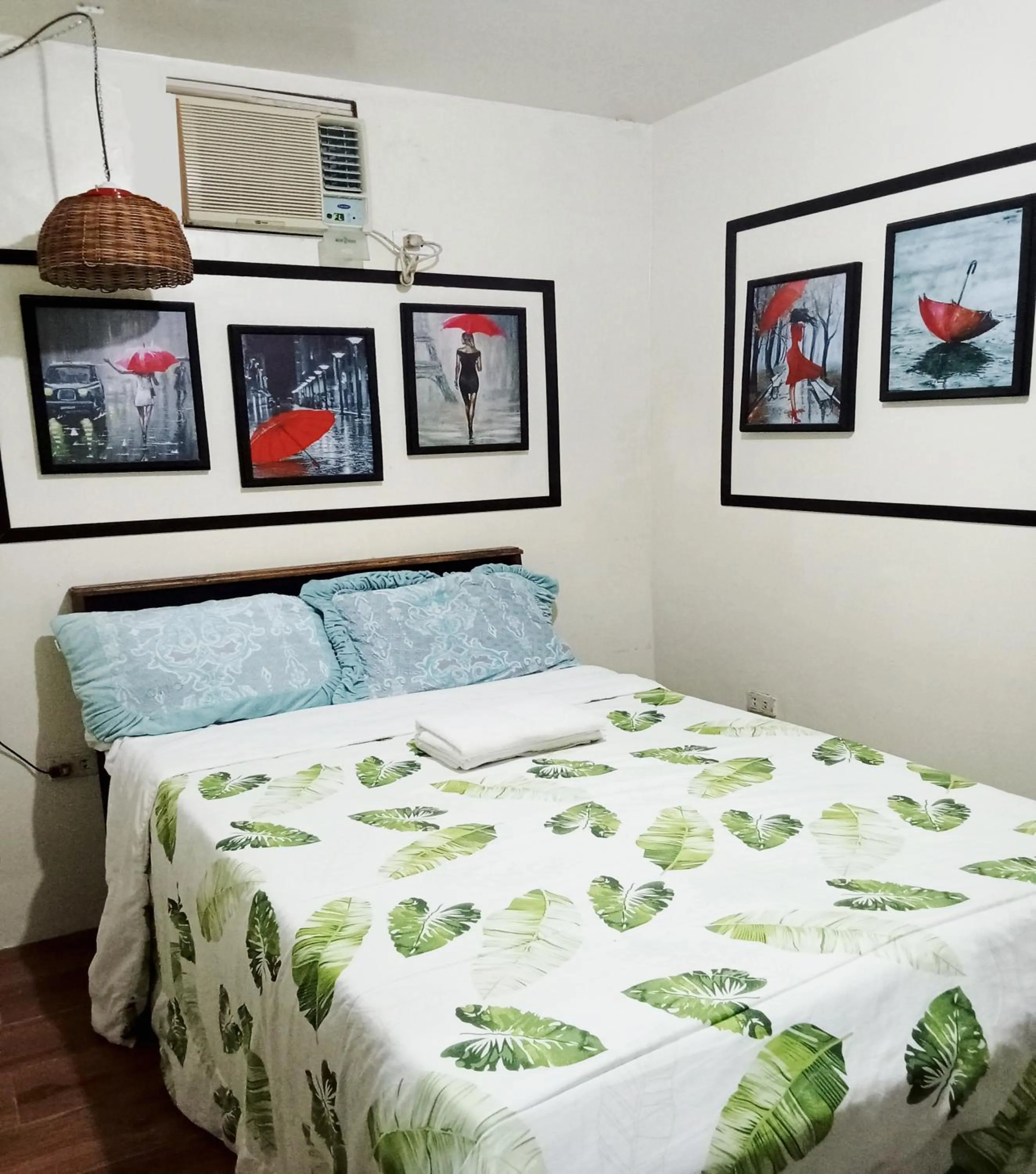 Photo of the whole room, Bed in Leizel's Bed & Breakfast