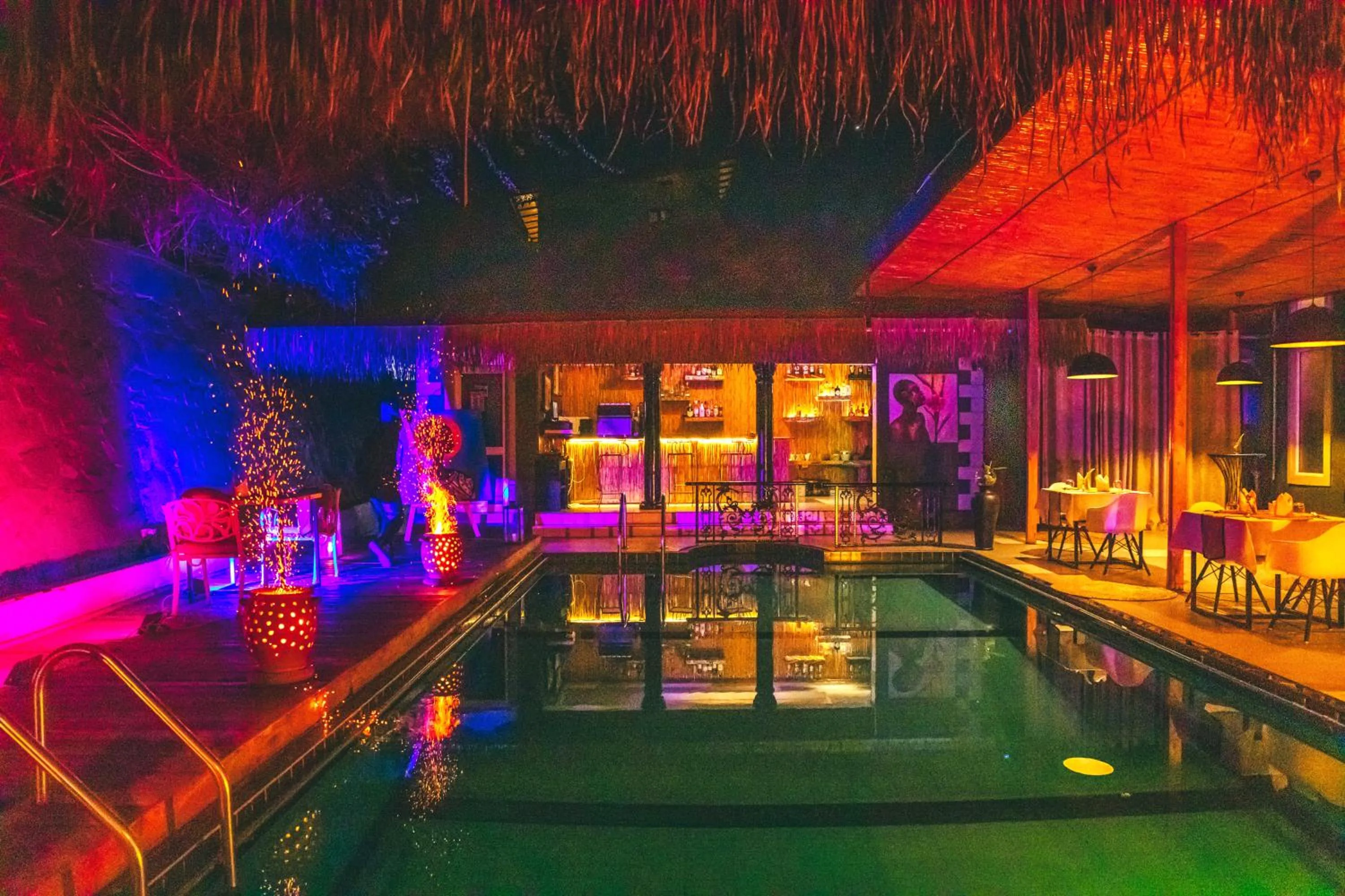 Restaurant/places to eat in Amata n'Ubuki Boutique Hotel Ltd