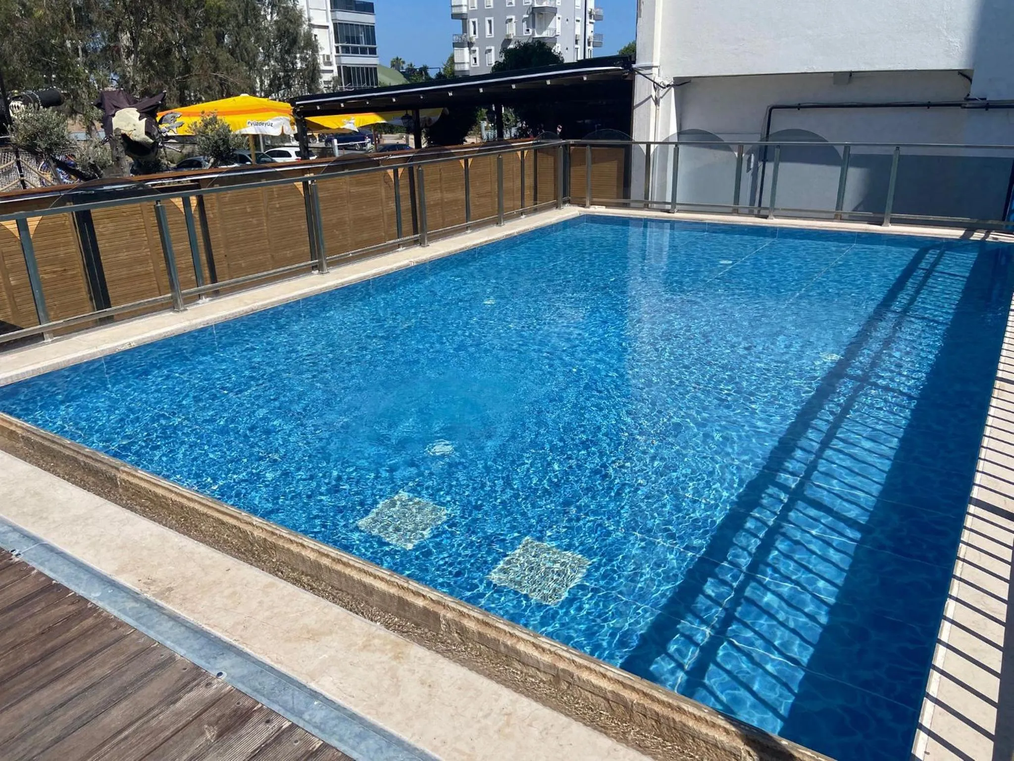 Swimming pool in Zeynel Hotel