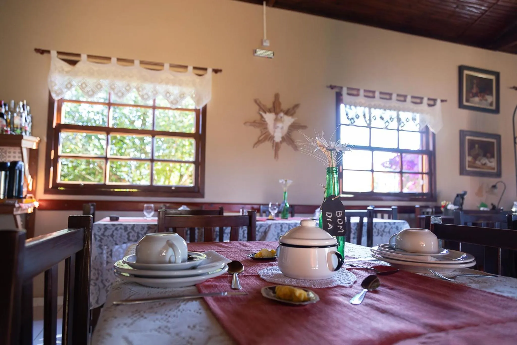 Restaurant/places to eat in Pousada Lua Luana