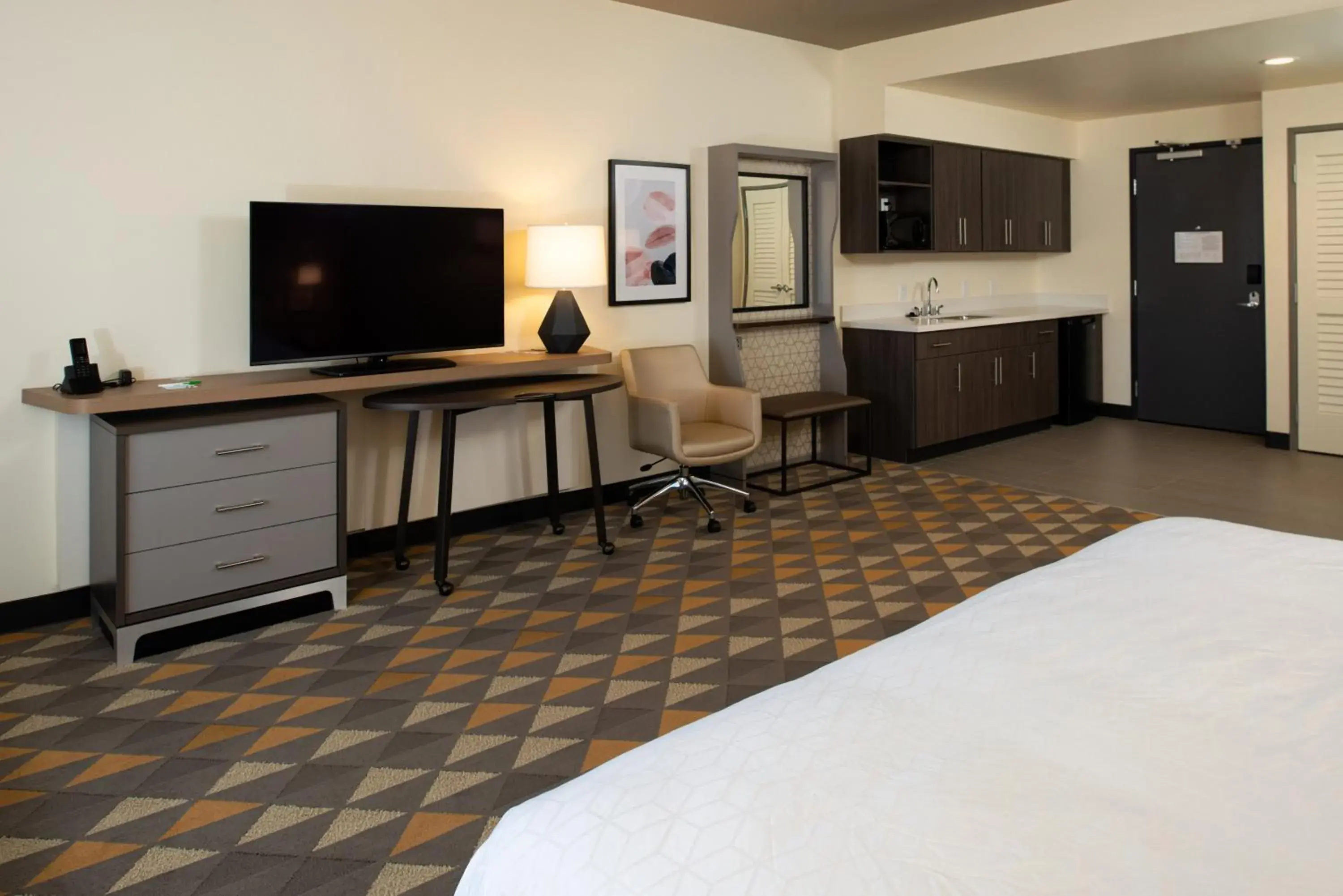 Suite - Hearing Accessible - Non-Smoking in Holiday Inn & Suites - Idaho Falls by IHG Suite - Hearing Accessible - Non-Smoking in Holiday Inn & Suites - Idaho Falls by IHG