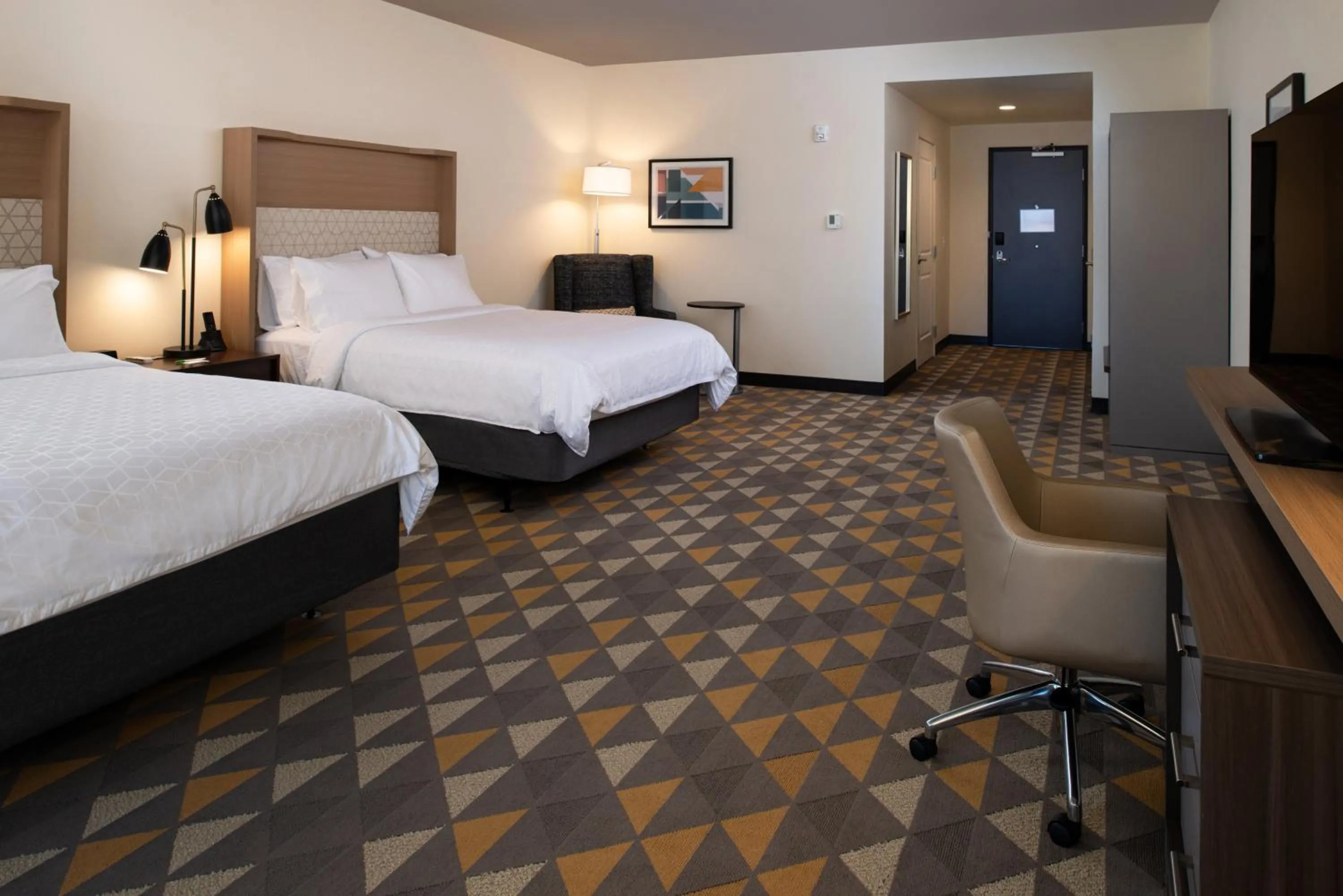 Photo of the whole room, Bed in Holiday Inn & Suites - Idaho Falls by IHG