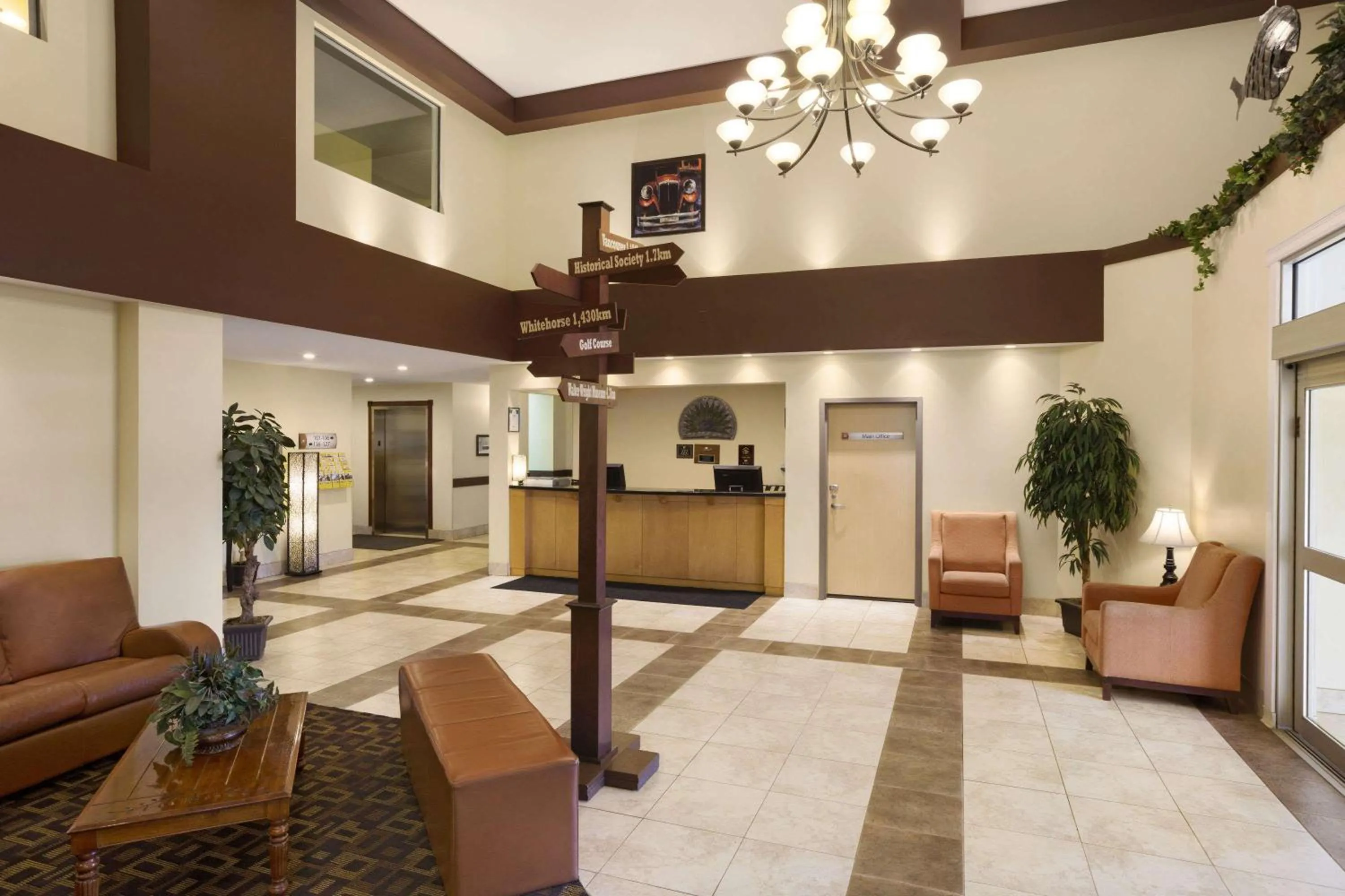 Lobby or reception in Days Inn by Wyndham Dawson Creek