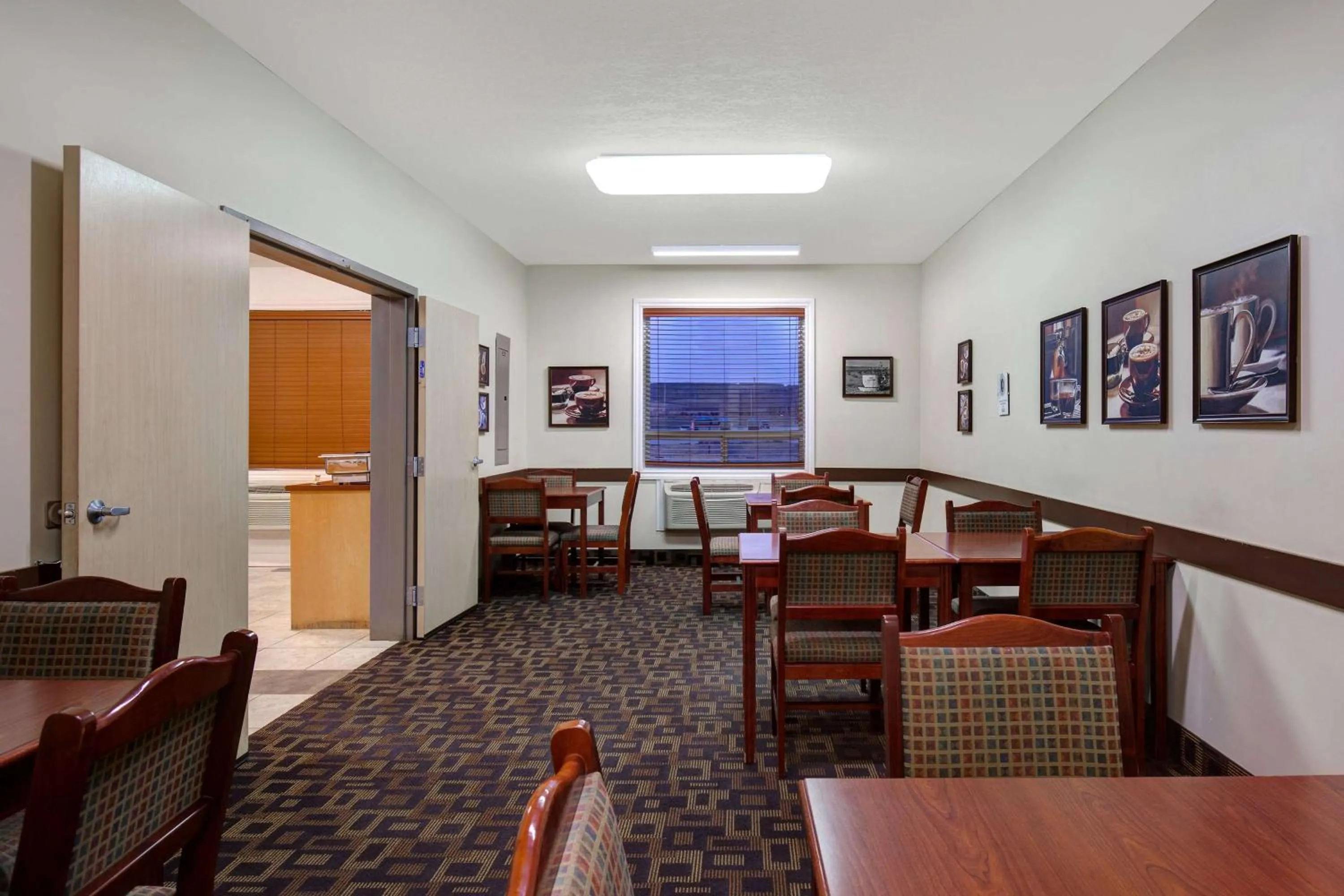 Restaurant/places to eat in Days Inn by Wyndham Dawson Creek