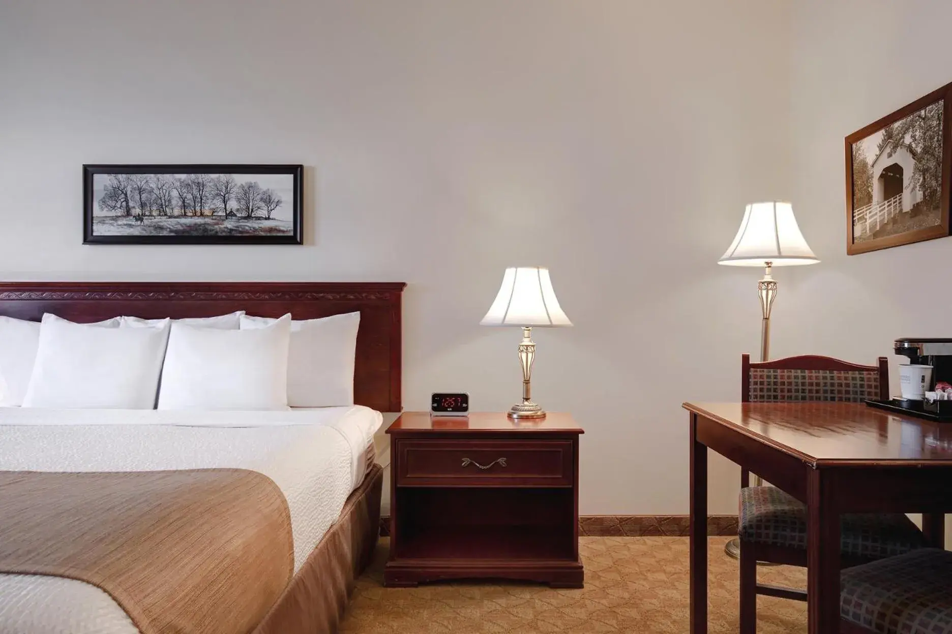 King Room - Mobility Access/Non-Smoking in Days Inn by Wyndham Dawson Creek King Room - Mobility Access/Non-Smoking in Days Inn by Wyndham Dawson Creek