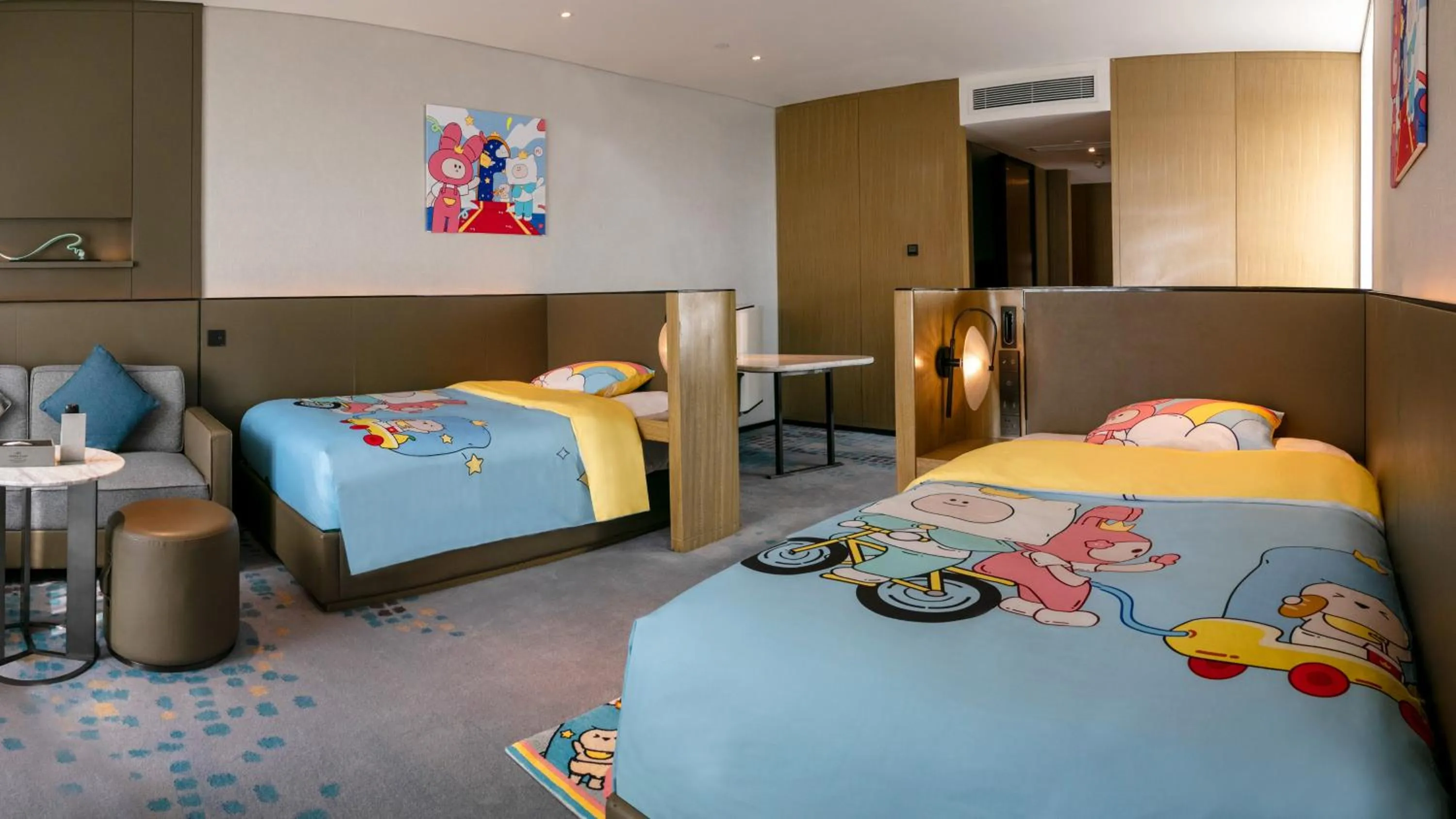 Photo of the whole room, Bed in Crowne Plaza Wuhan Development Zone by IHG