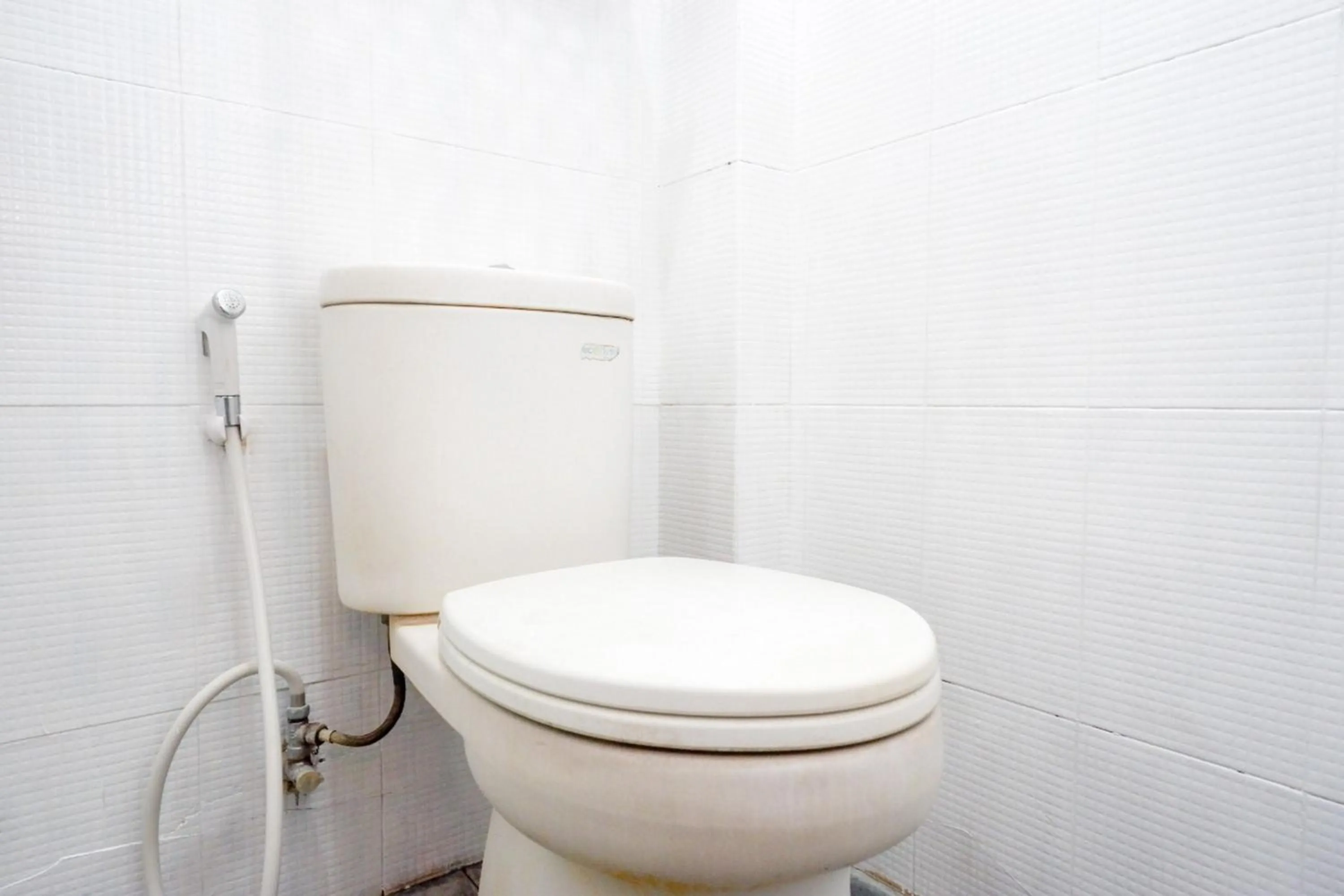 Bathroom in RedDoorz near Affandi Gejayan 2