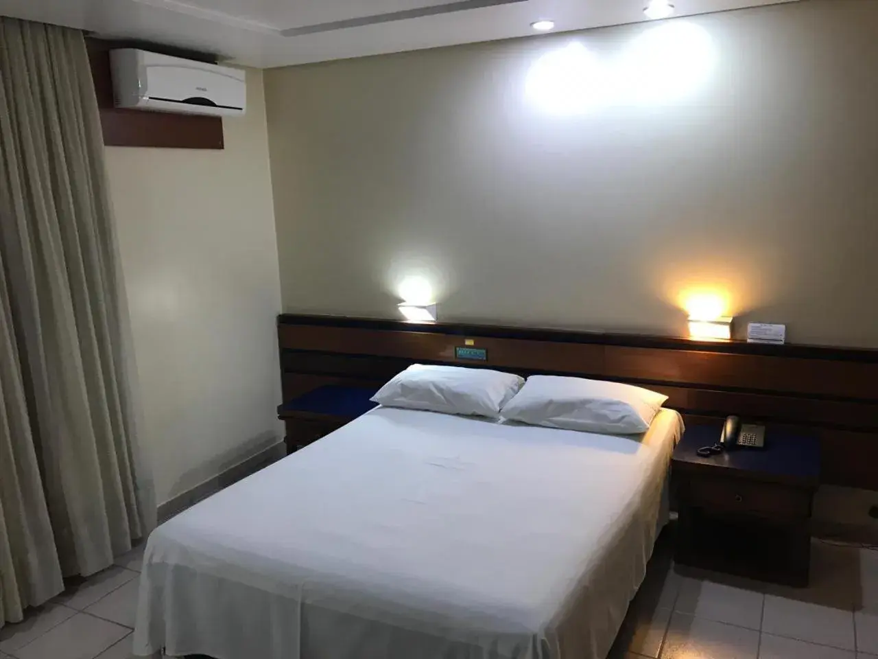 Single Room in Oft Plaza Oeste Hotel Single Room in Oft Plaza Oeste Hotel