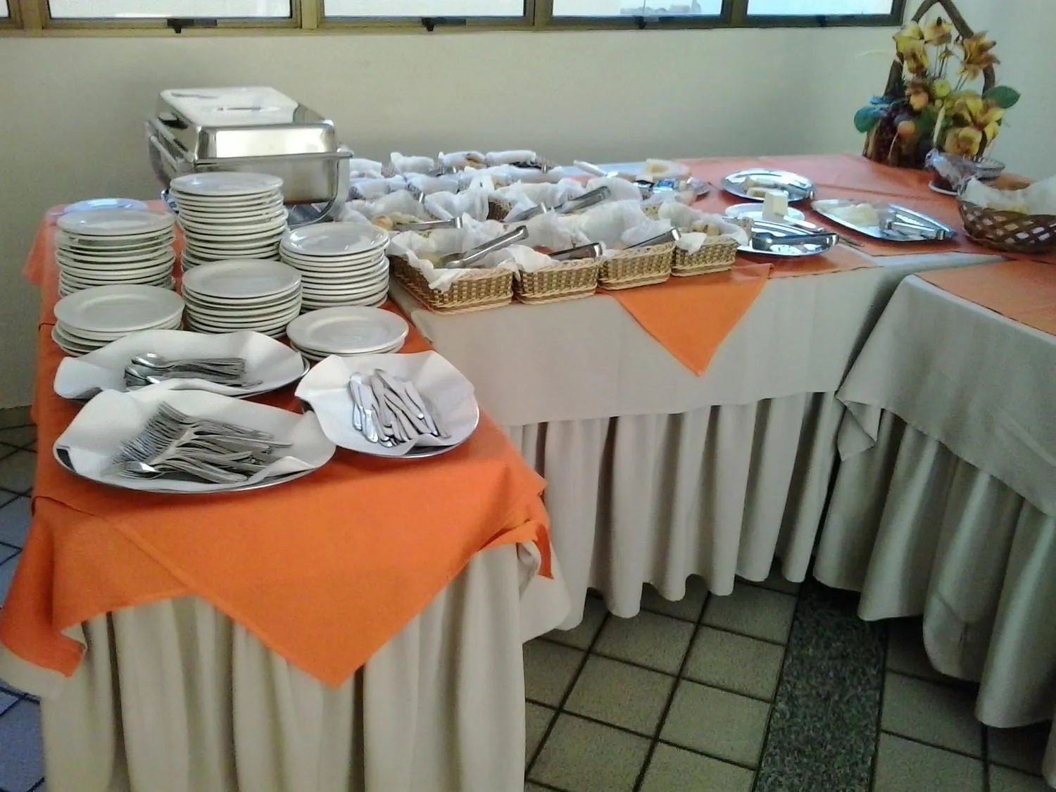 Oft Plaza Oeste Hotel