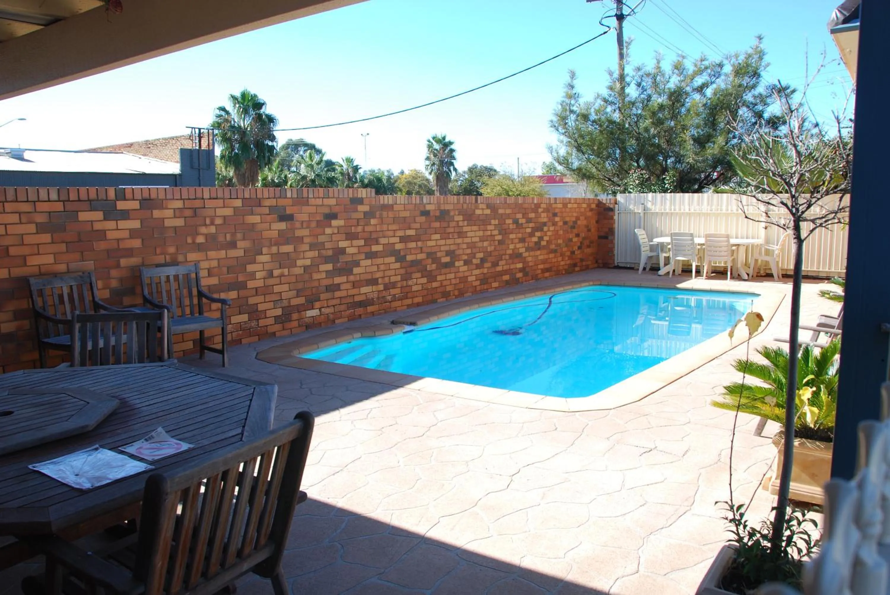 Swimming pool in Acacia Motel