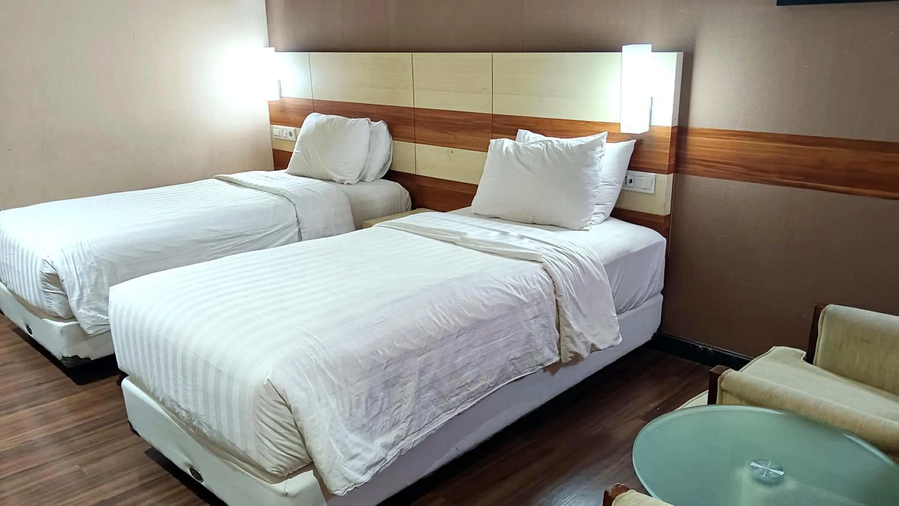 Hotel California Bandung