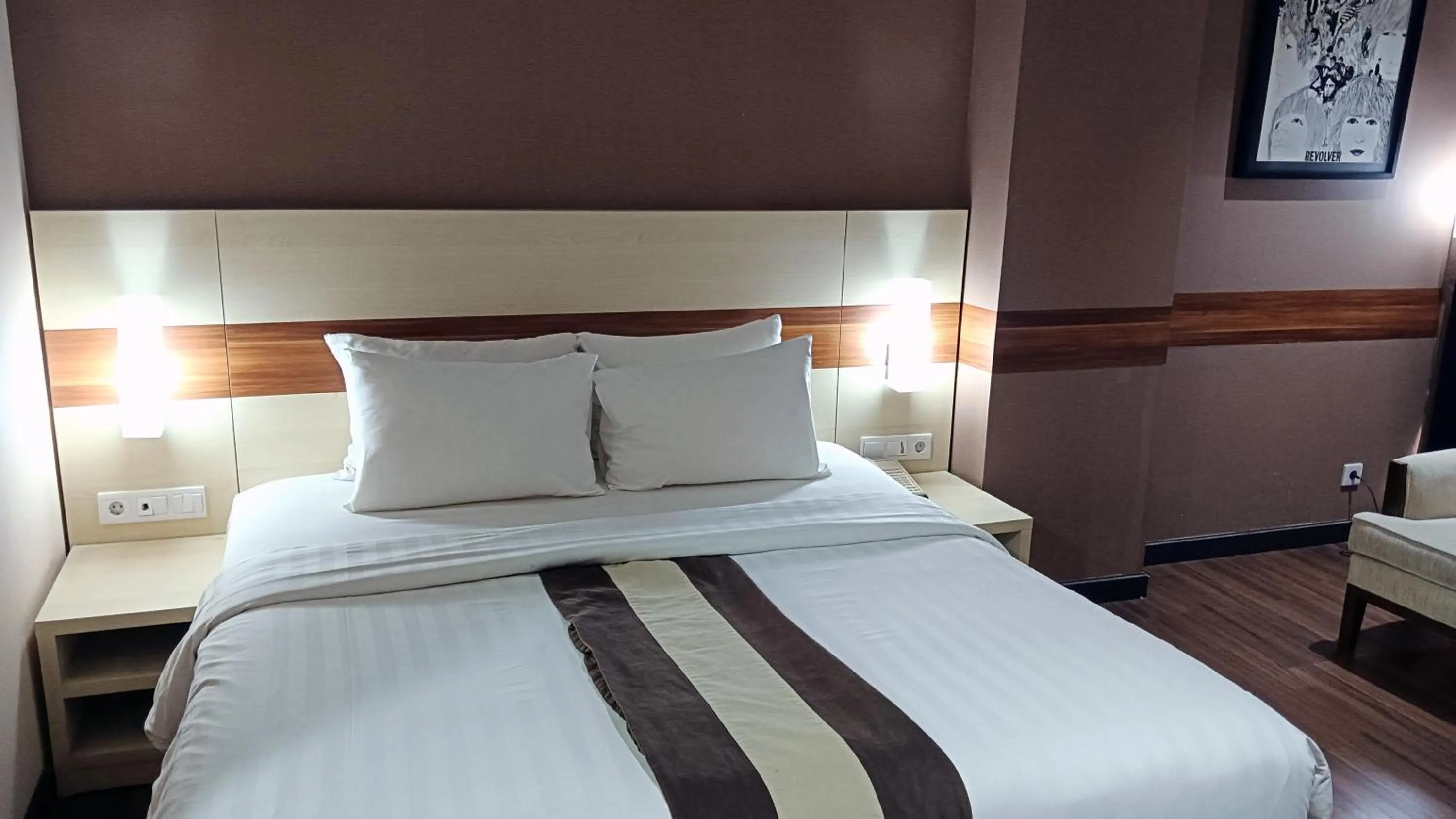 Hotel California Bandung