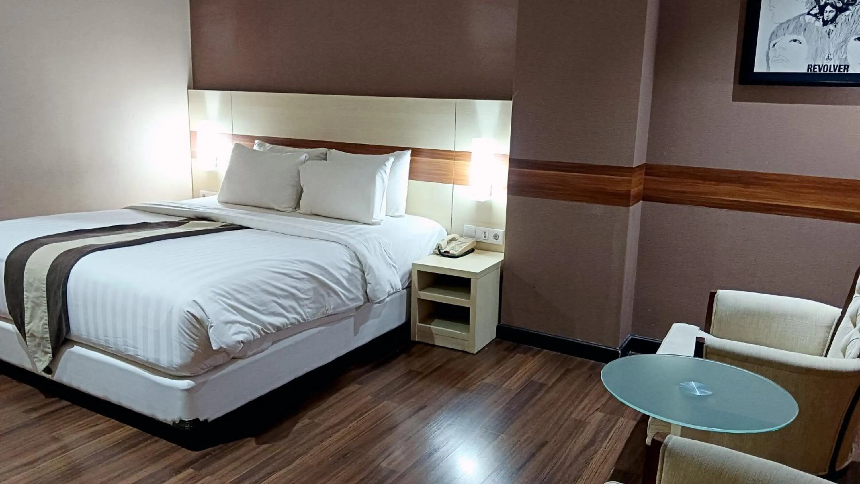 Hotel California Bandung