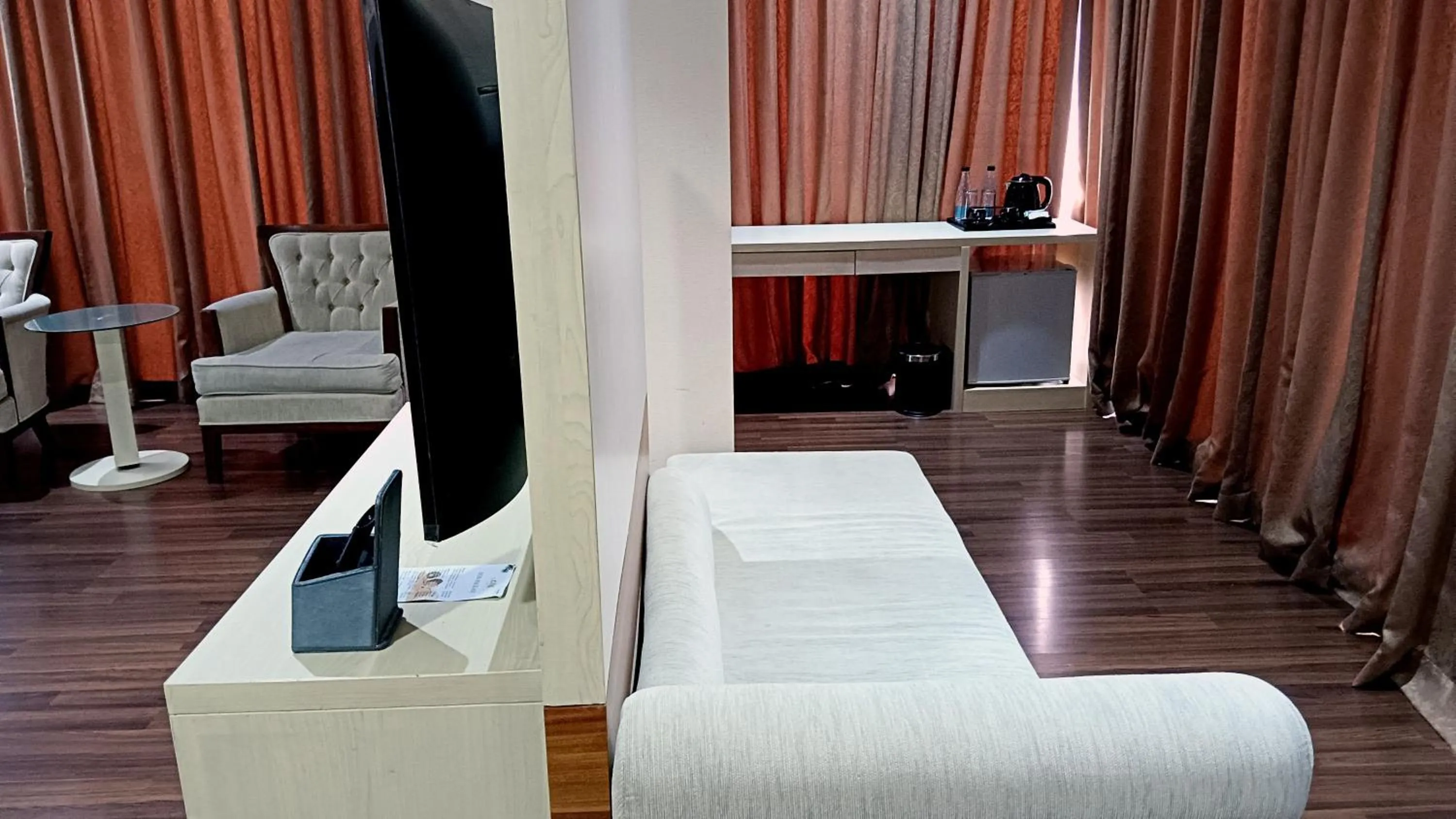 Hotel California Bandung