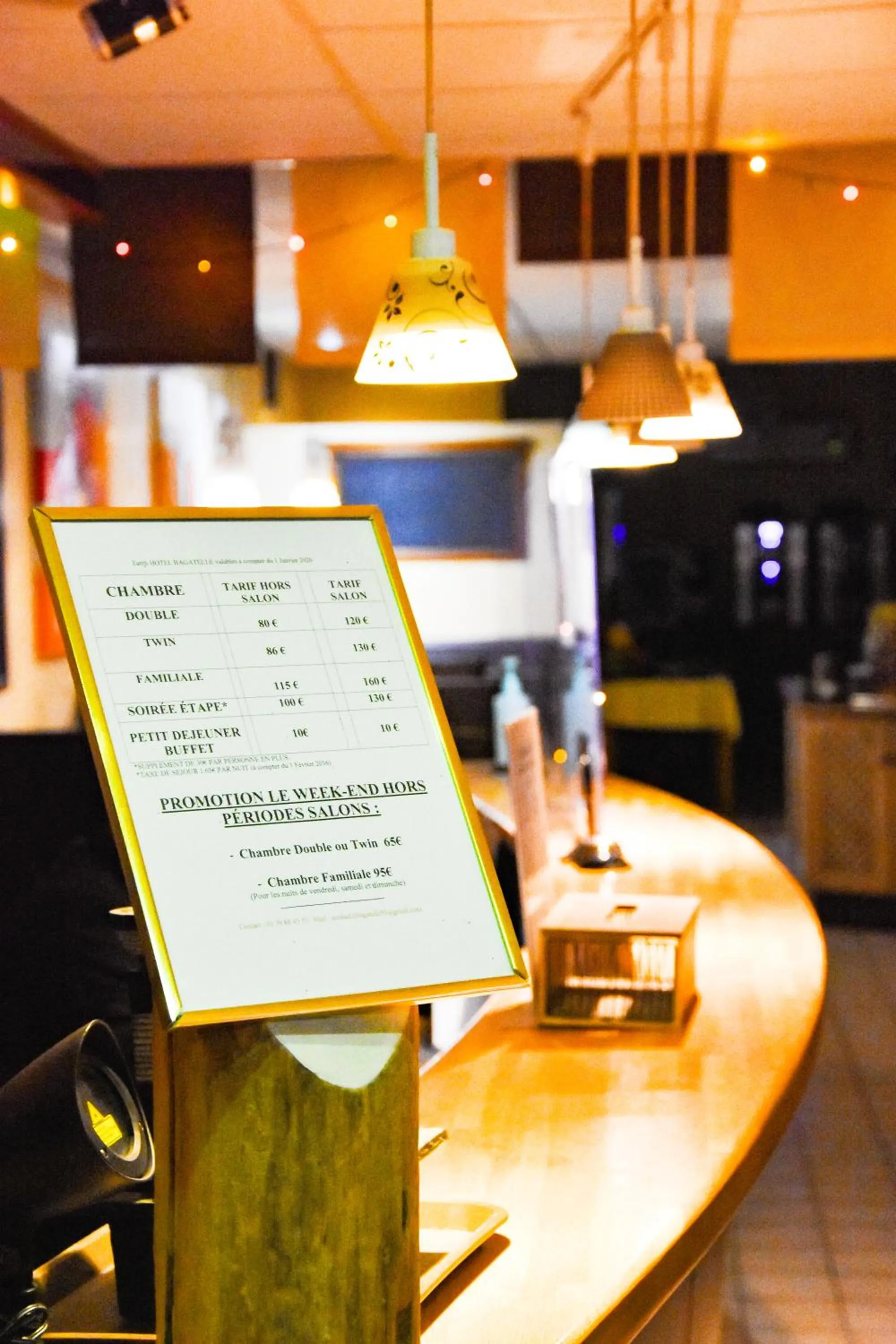 Lobby or reception in Hôtel Bagatelle Paris Nord Roissy CDG