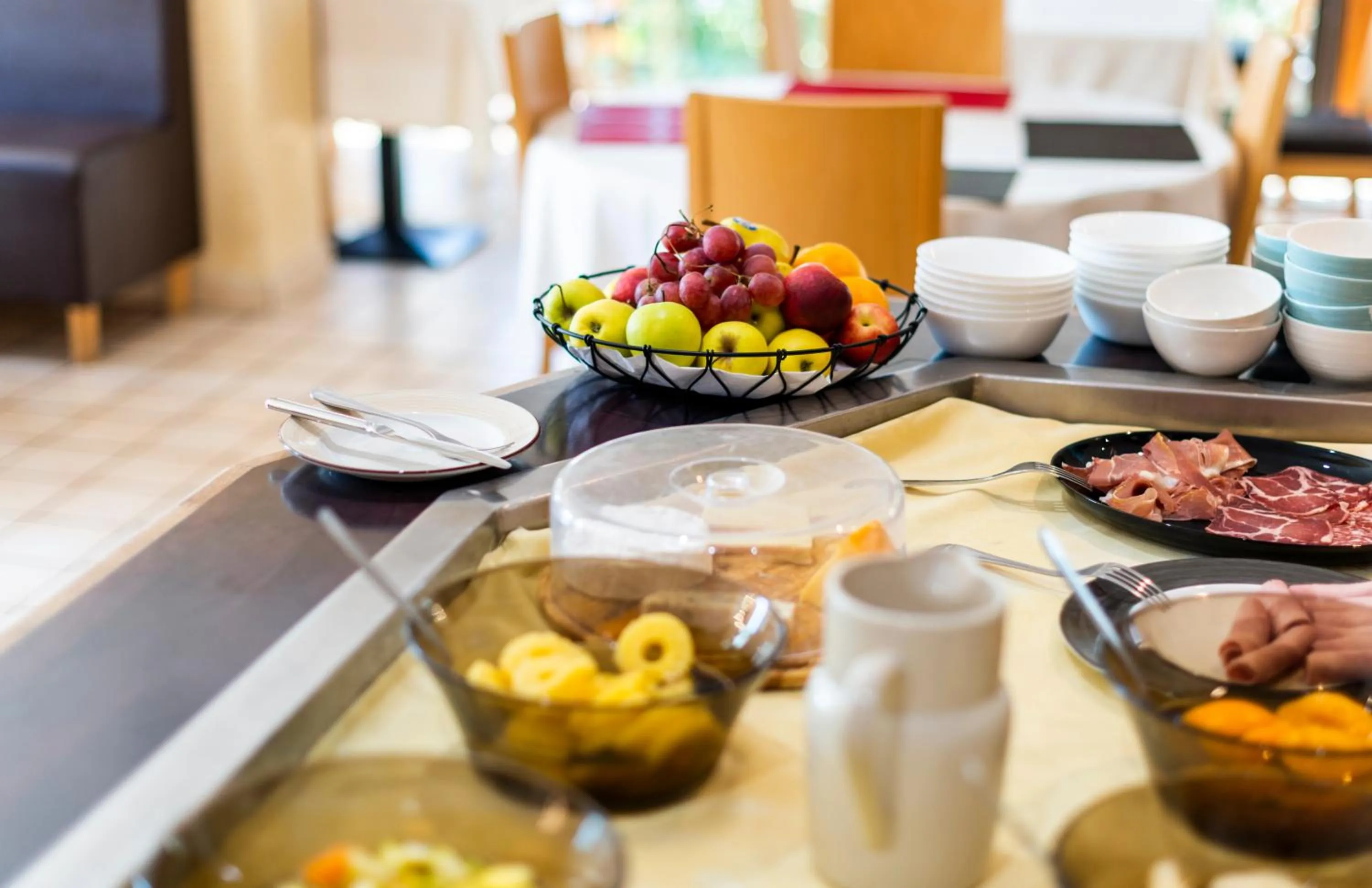 Breakfast in Hôtel Bagatelle Paris Nord Roissy CDG