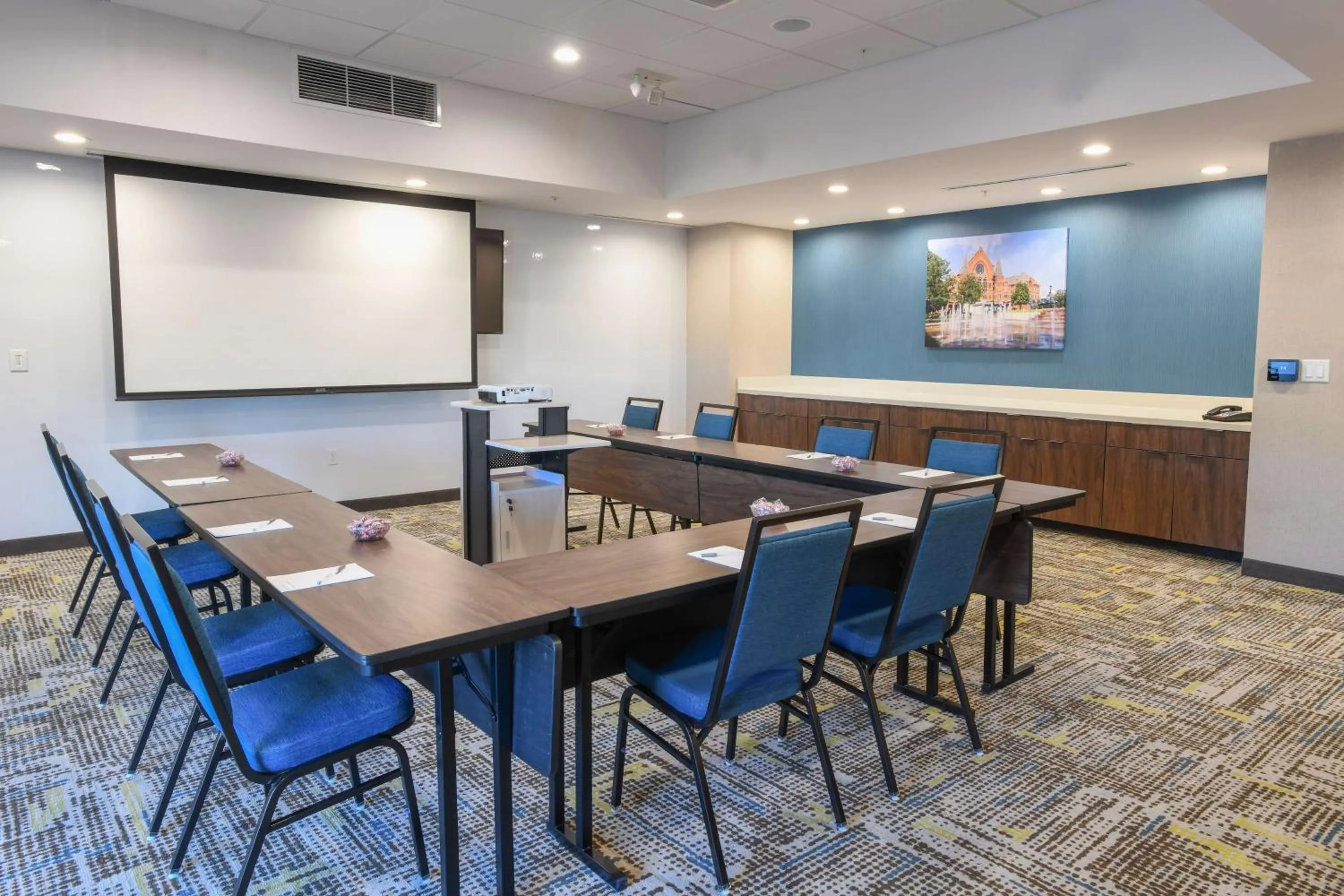 Meeting/conference room in Hampton Inn & Suites Cincinnati Liberty Township