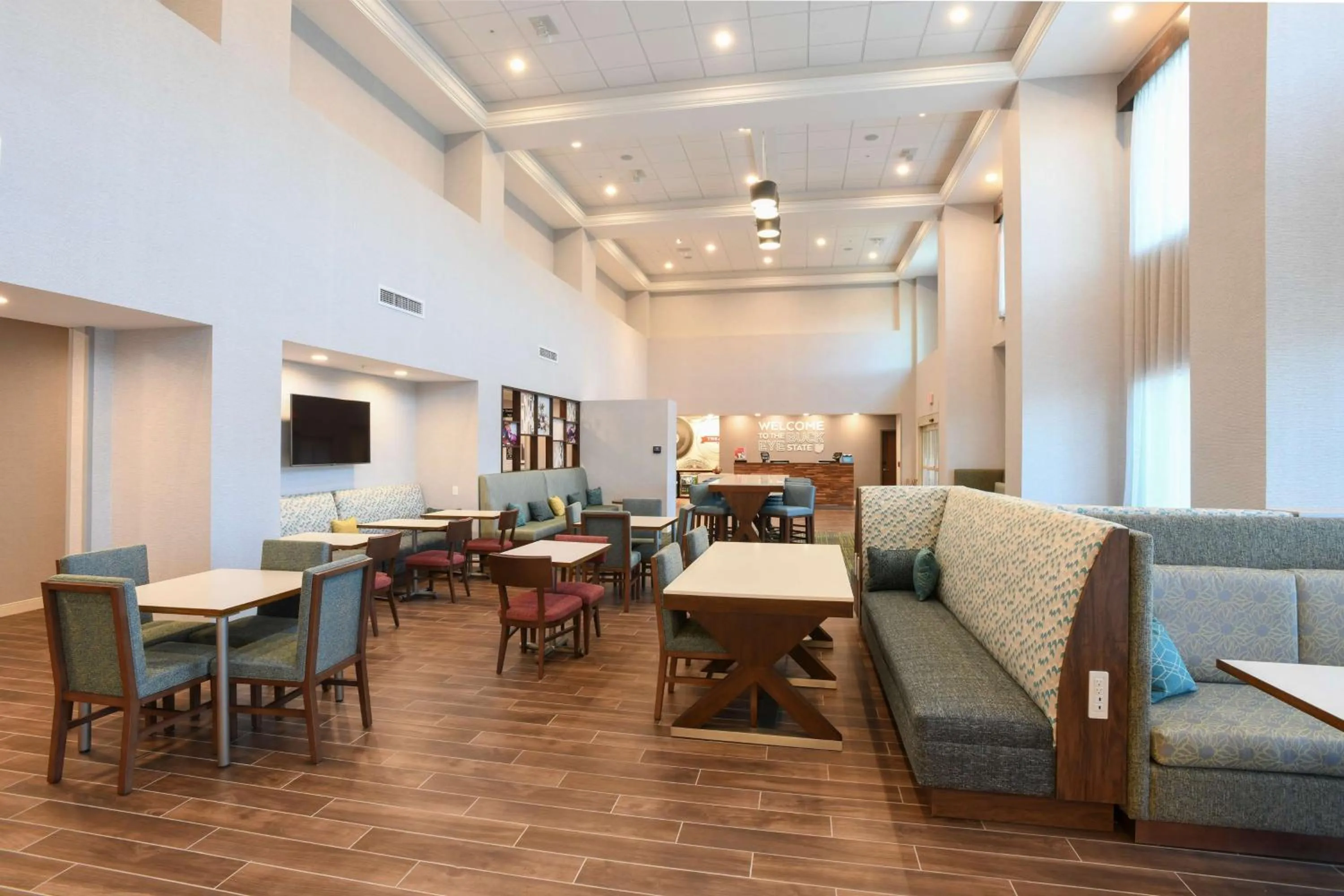 Lobby or reception in Hampton Inn & Suites Cincinnati Liberty Township