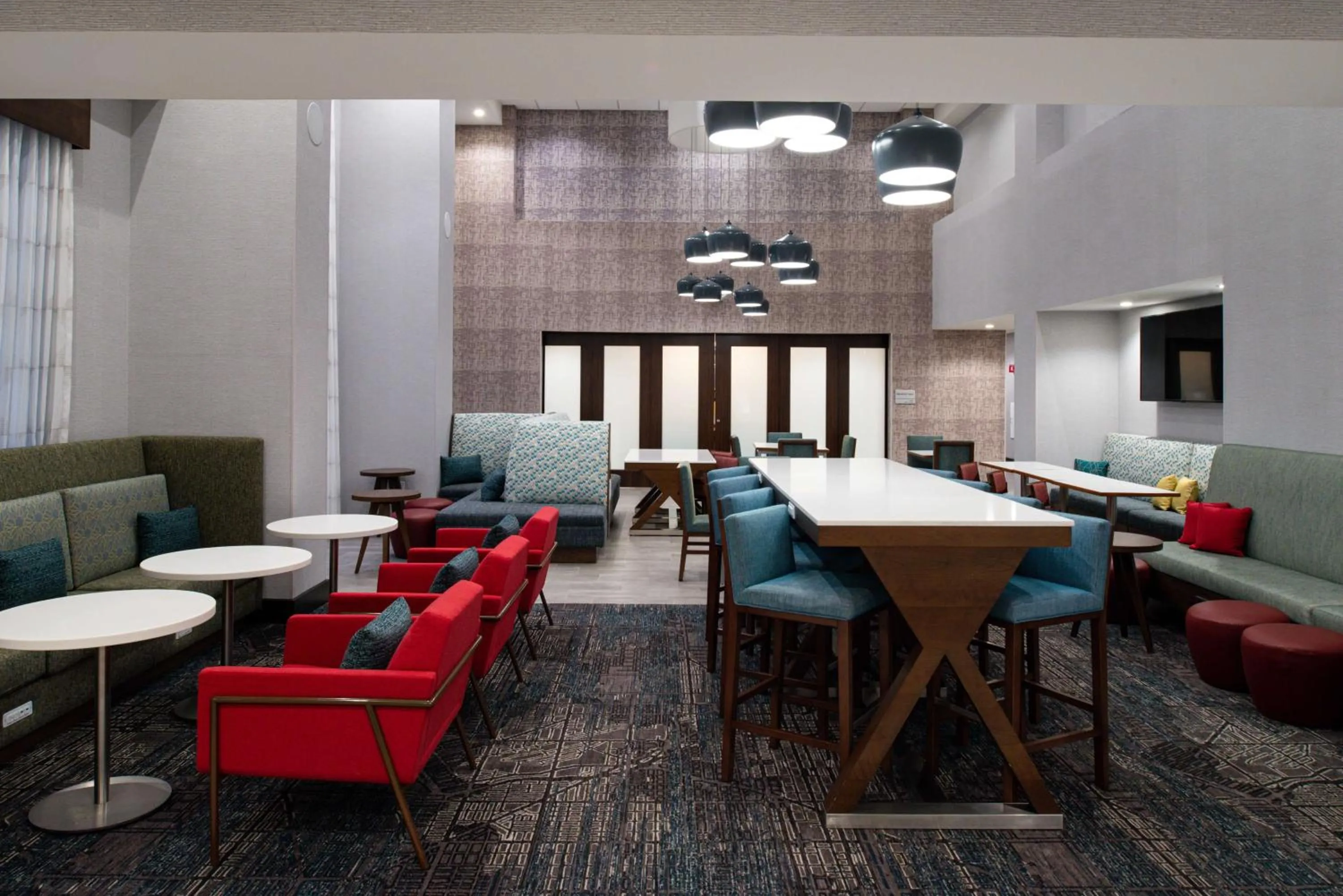 Breakfast in Hampton Inn & Suites Adrian, Mi