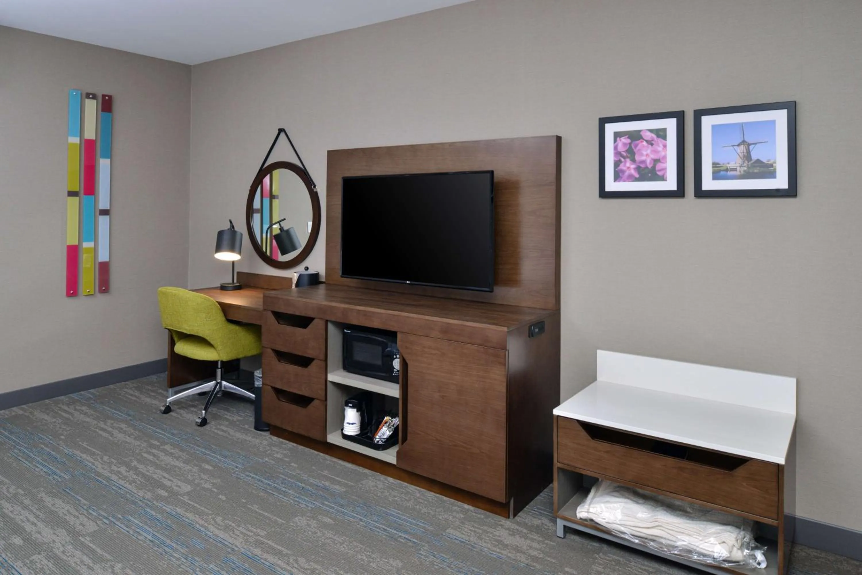 Bedroom in Hampton Inn & Suites Adrian, Mi