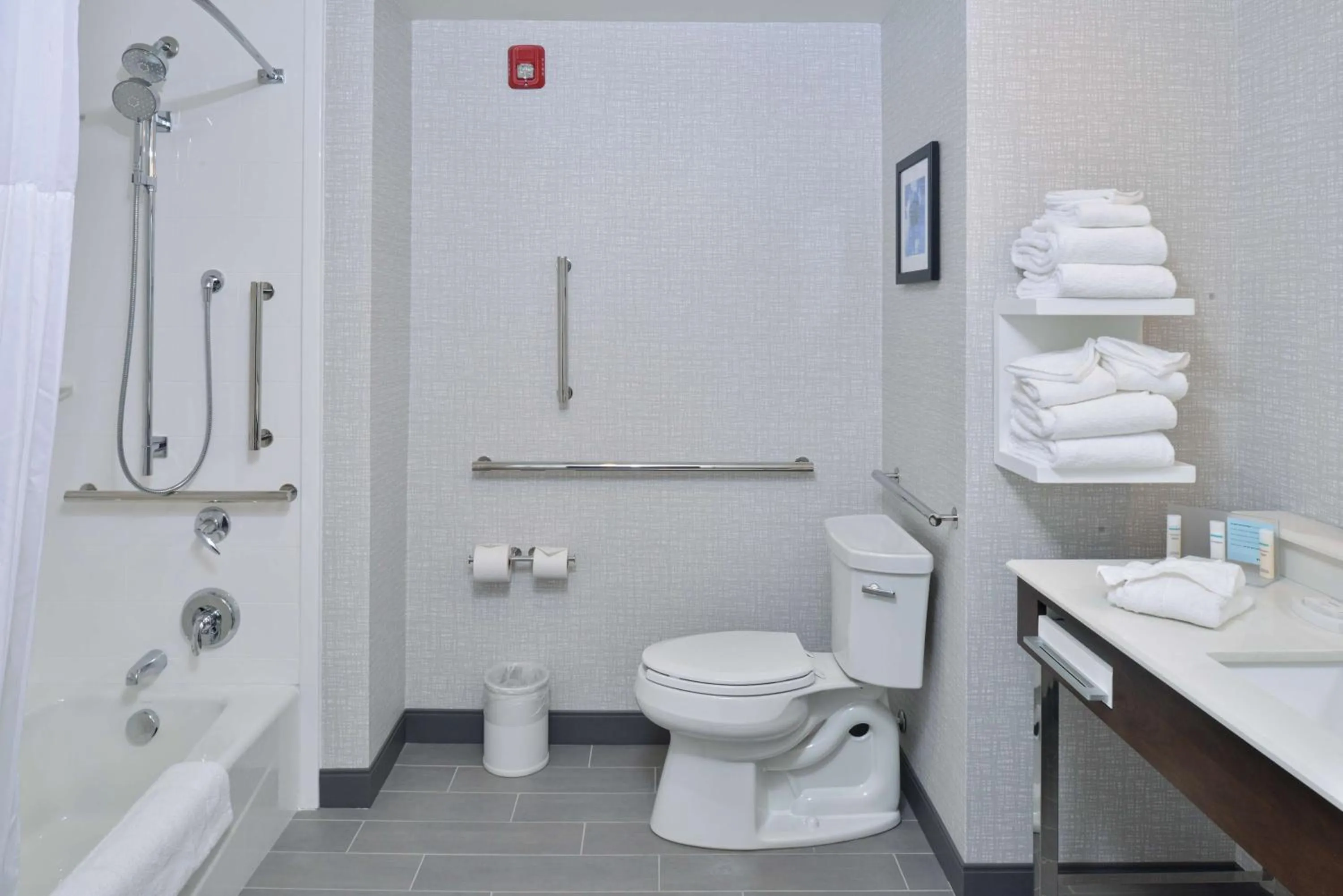 Bathroom in Hampton Inn & Suites Adrian, Mi