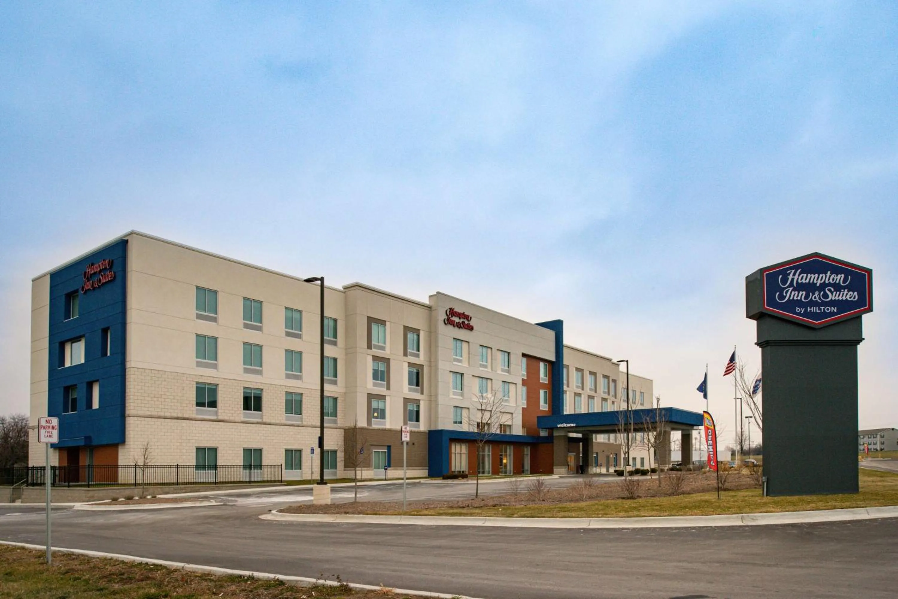 Property building in Hampton Inn & Suites Adrian, Mi